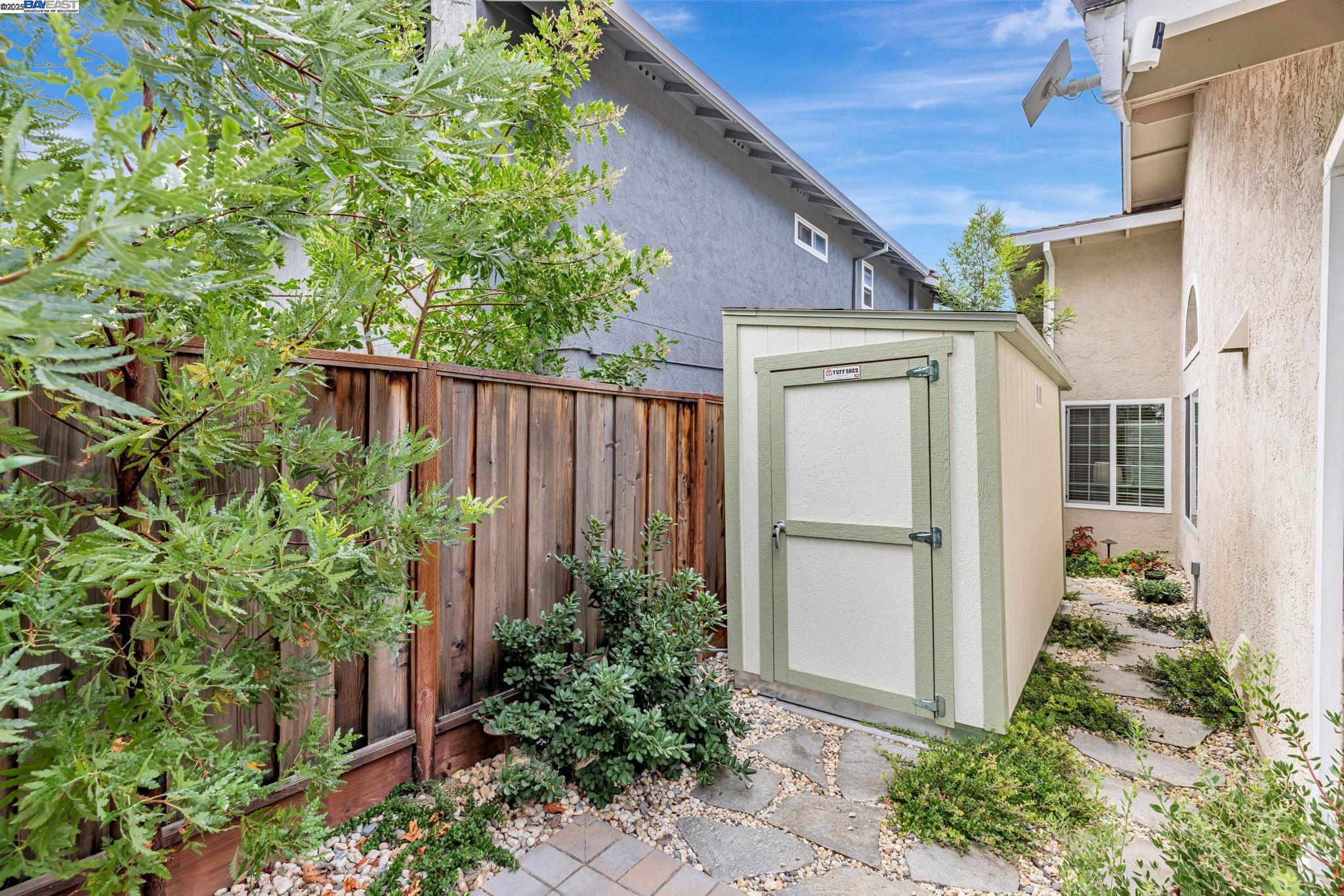 3162 Paseo Robles