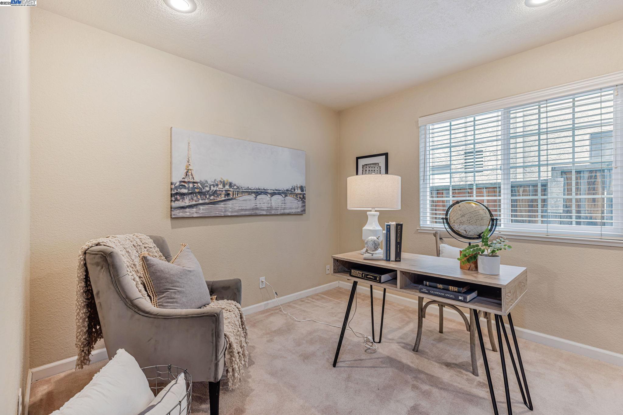 3162 Paseo Robles