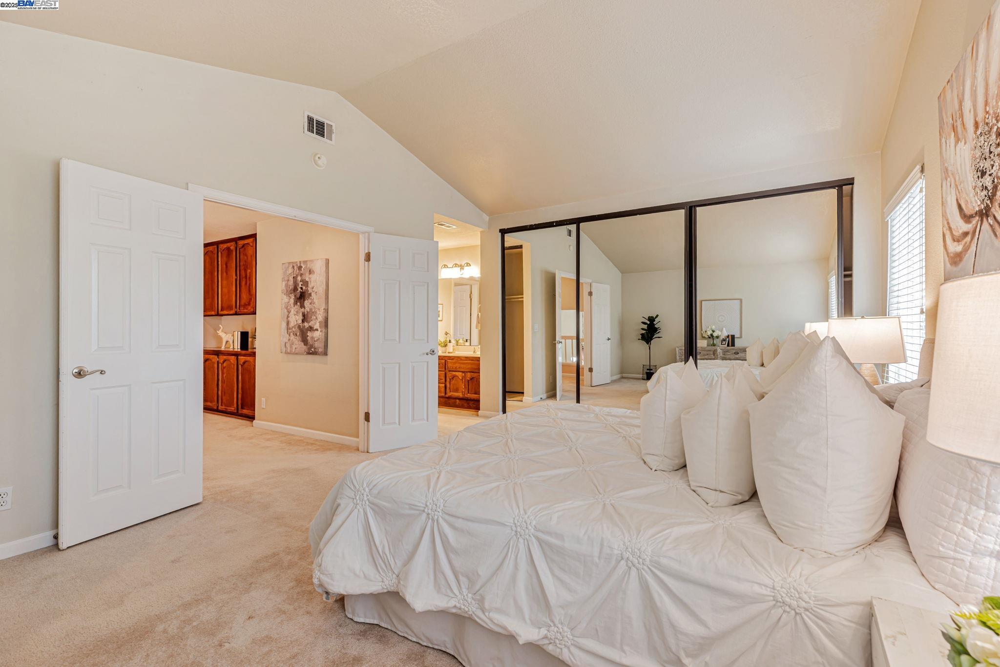 3162 Paseo Robles