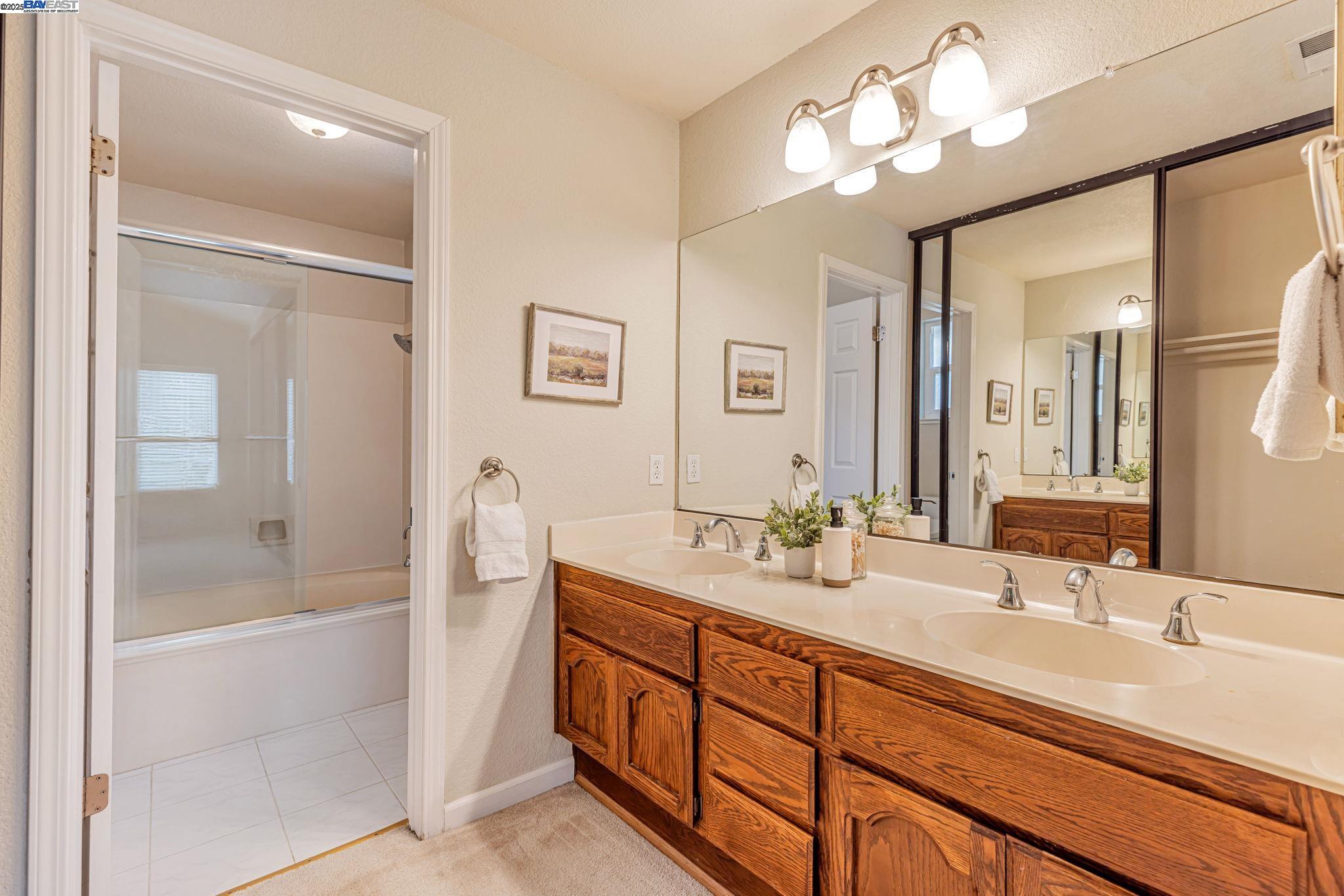 3162 Paseo Robles