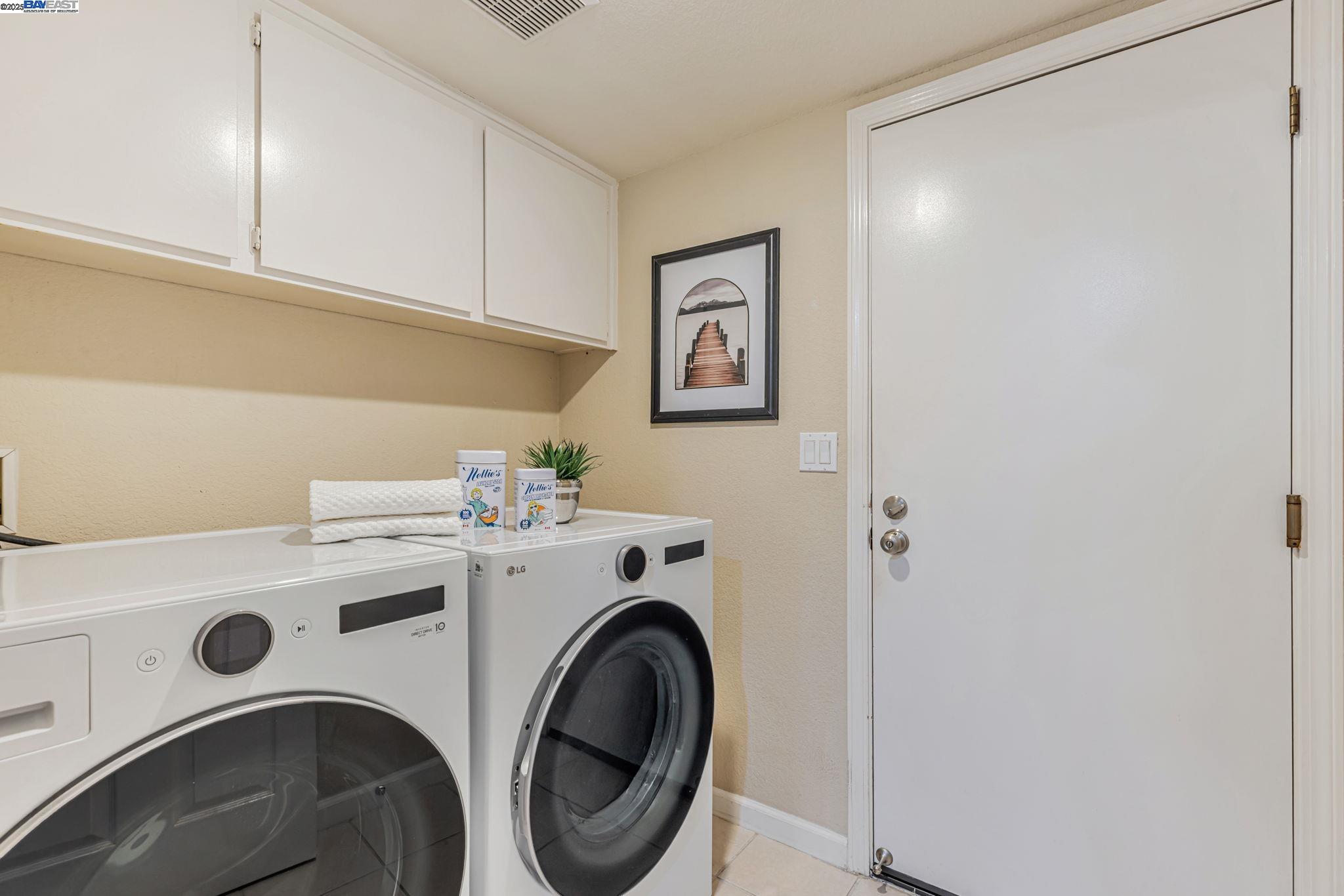 3162 Paseo Robles