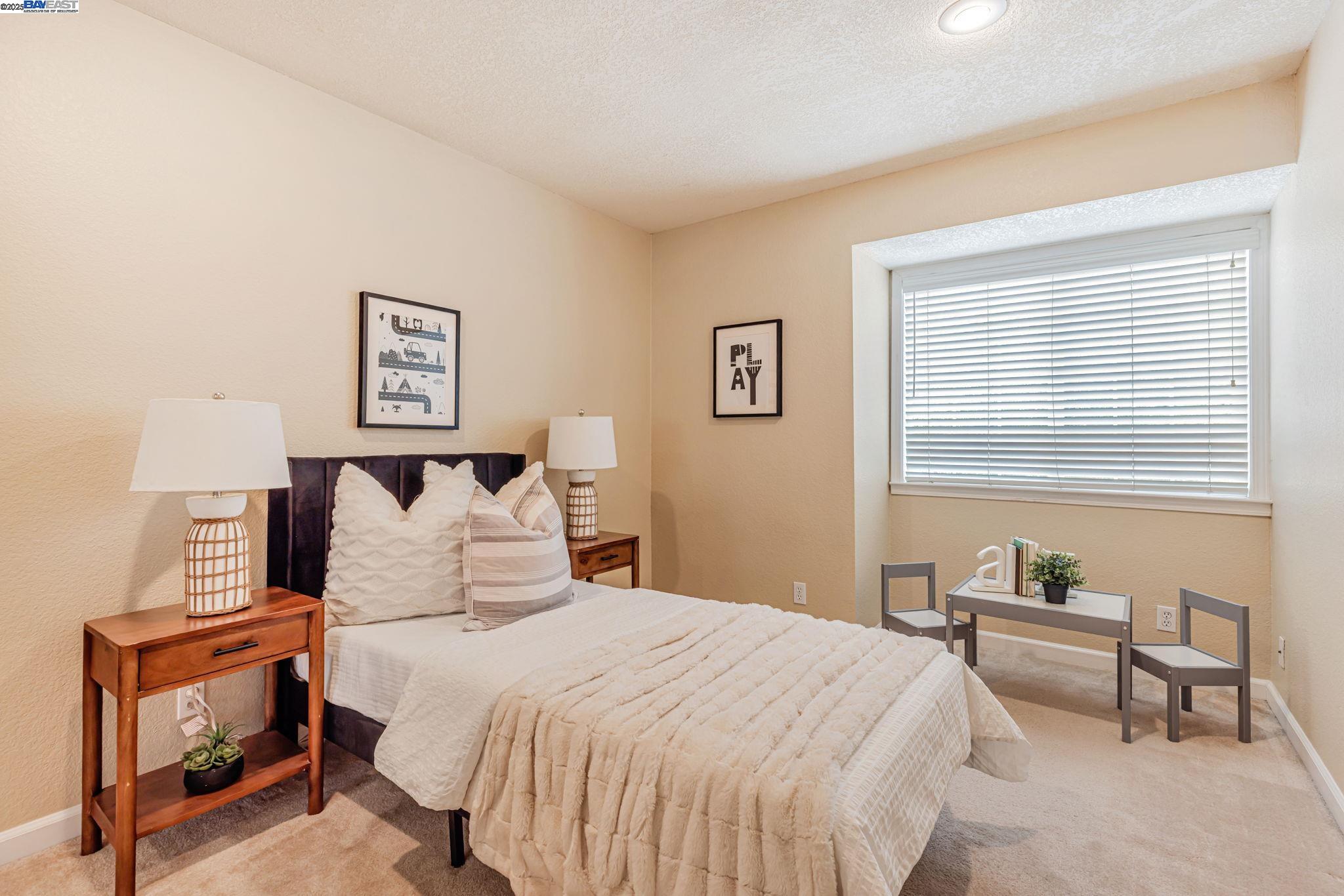 3162 Paseo Robles