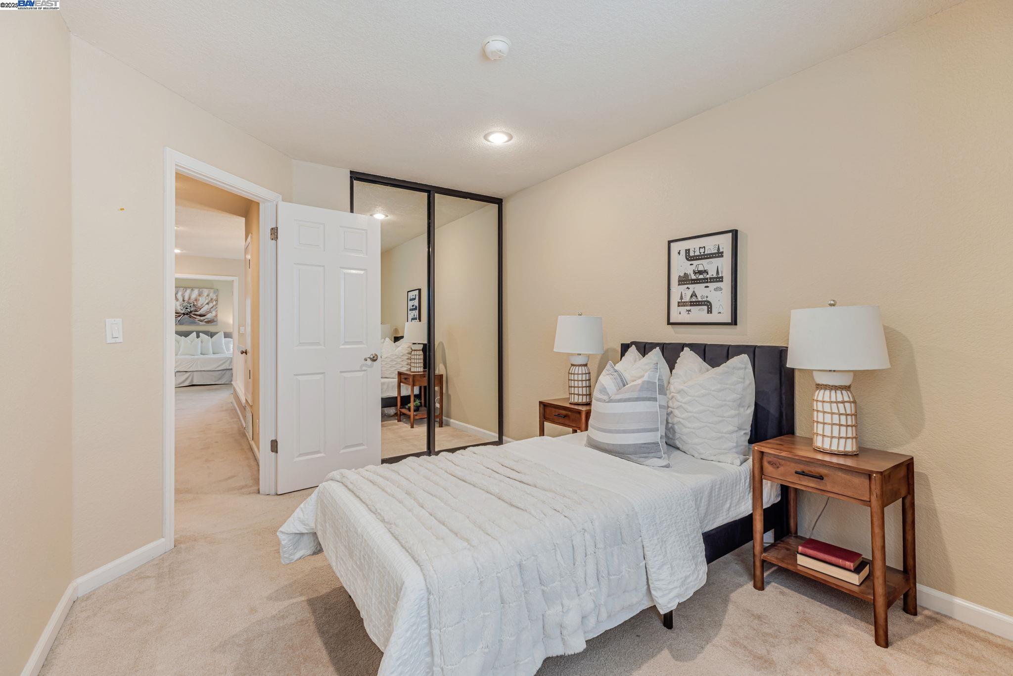 3162 Paseo Robles