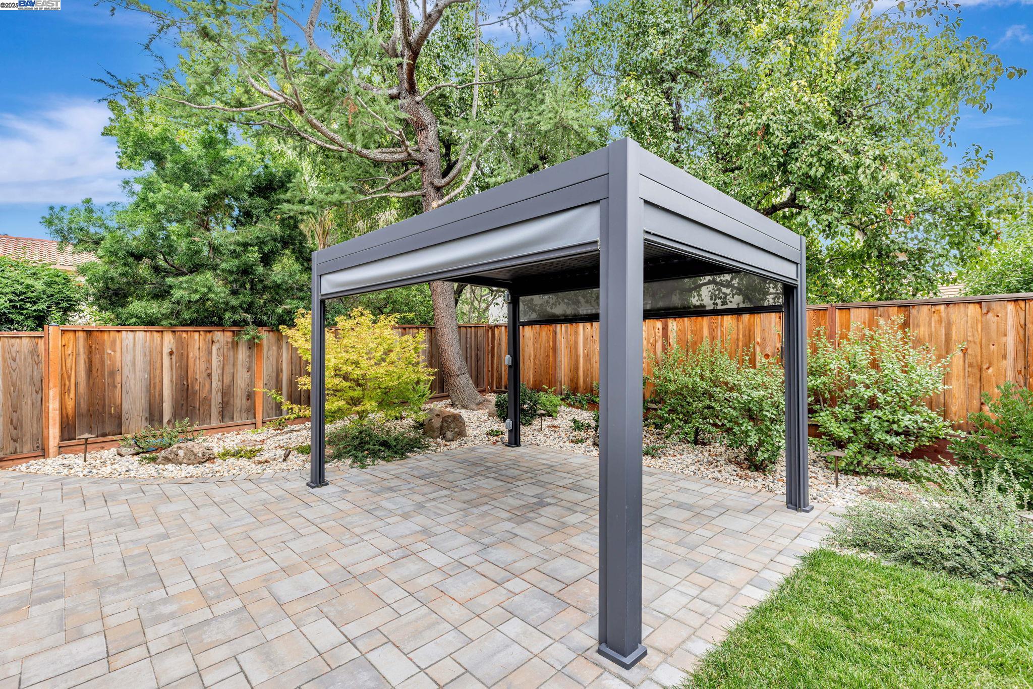 3162 Paseo Robles