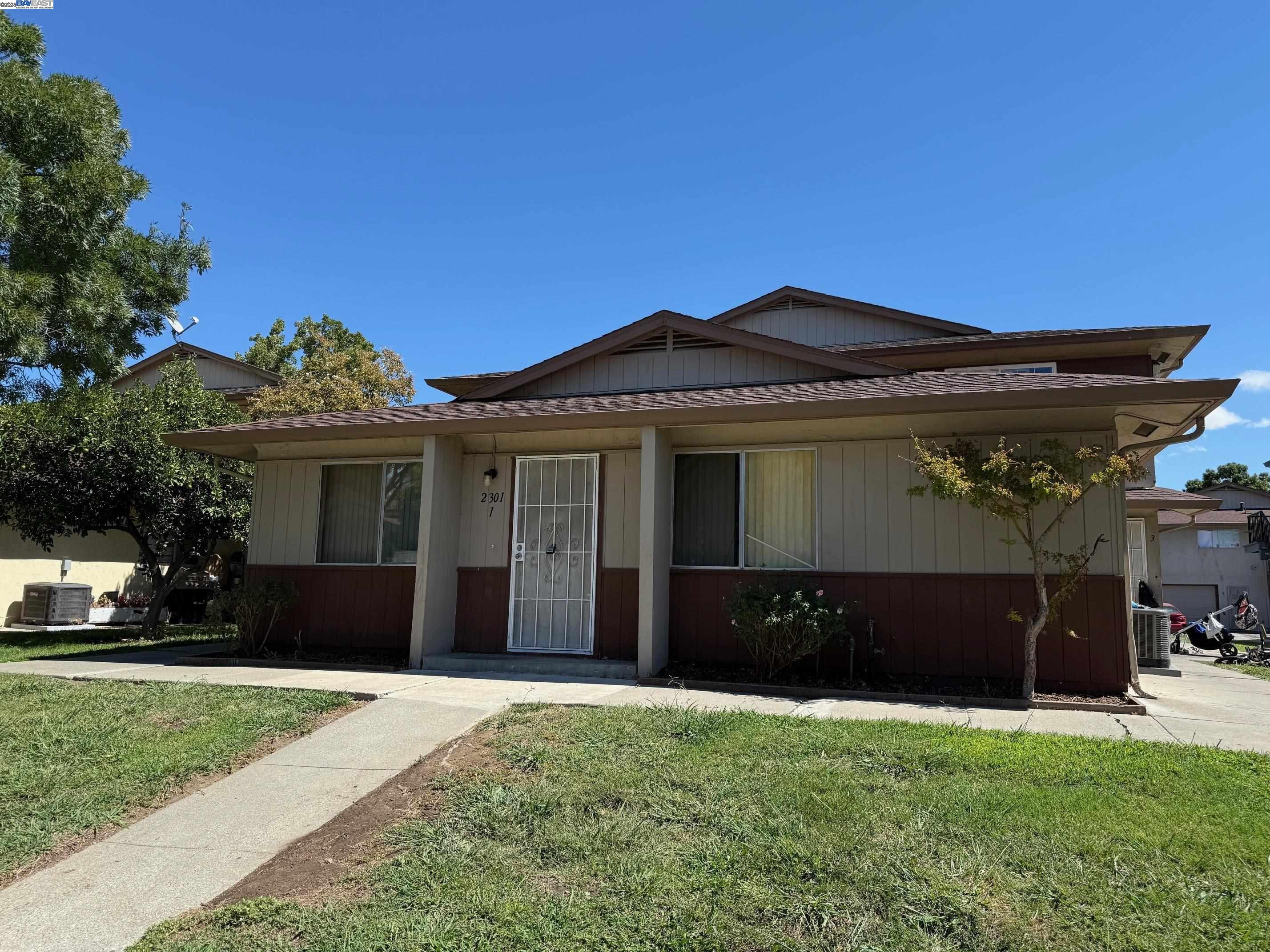 2301 Lemontree Way # 1