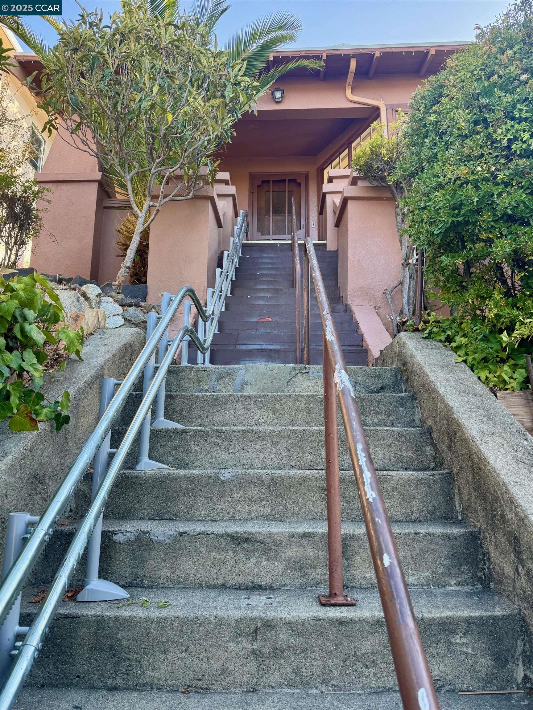 271 Lafayette Street