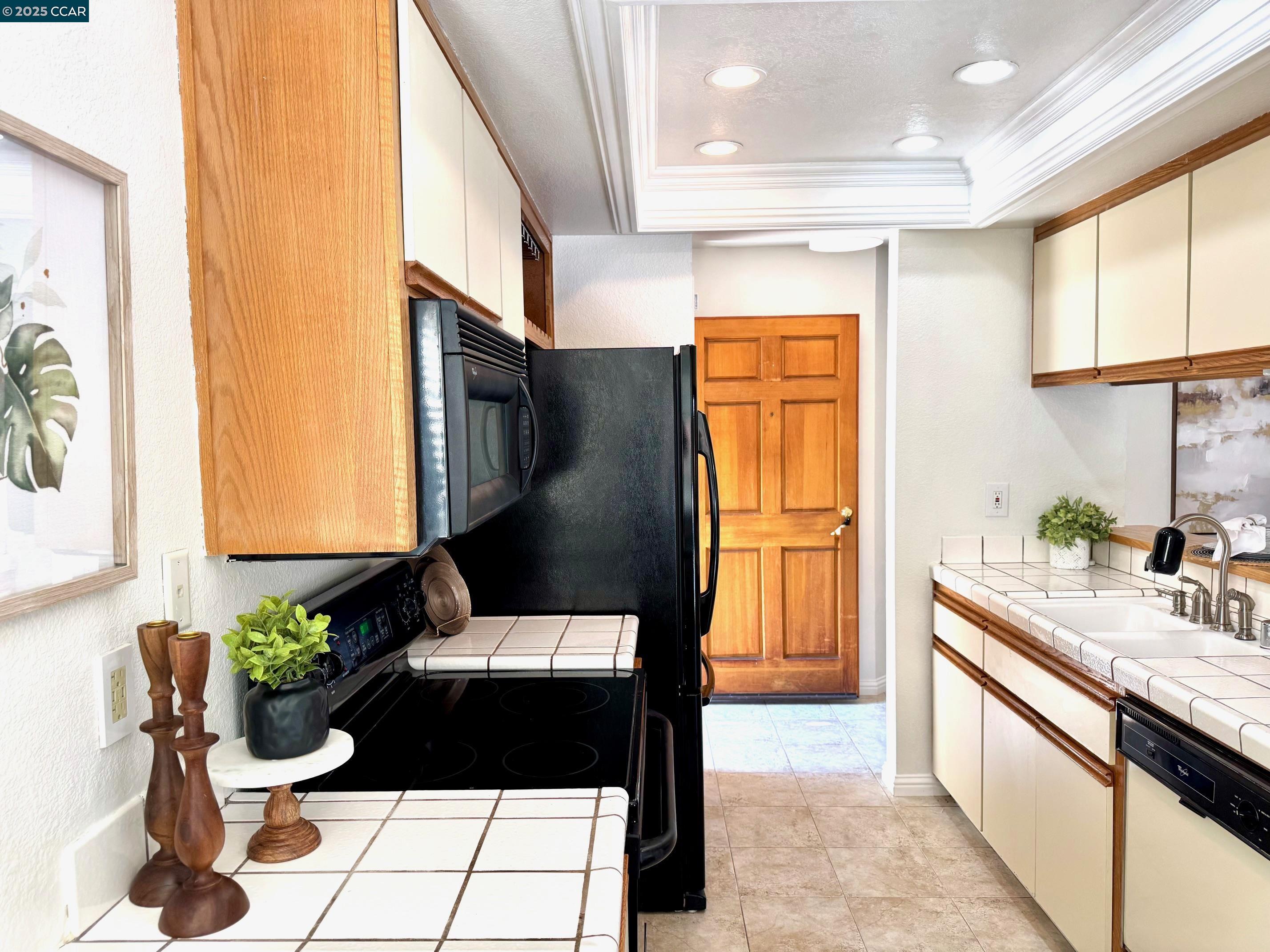 3783 Crow Canyon