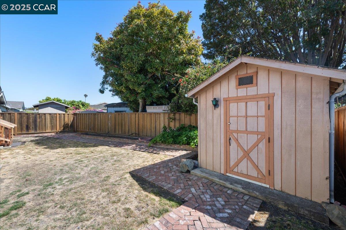 2356 Bermuda Ln