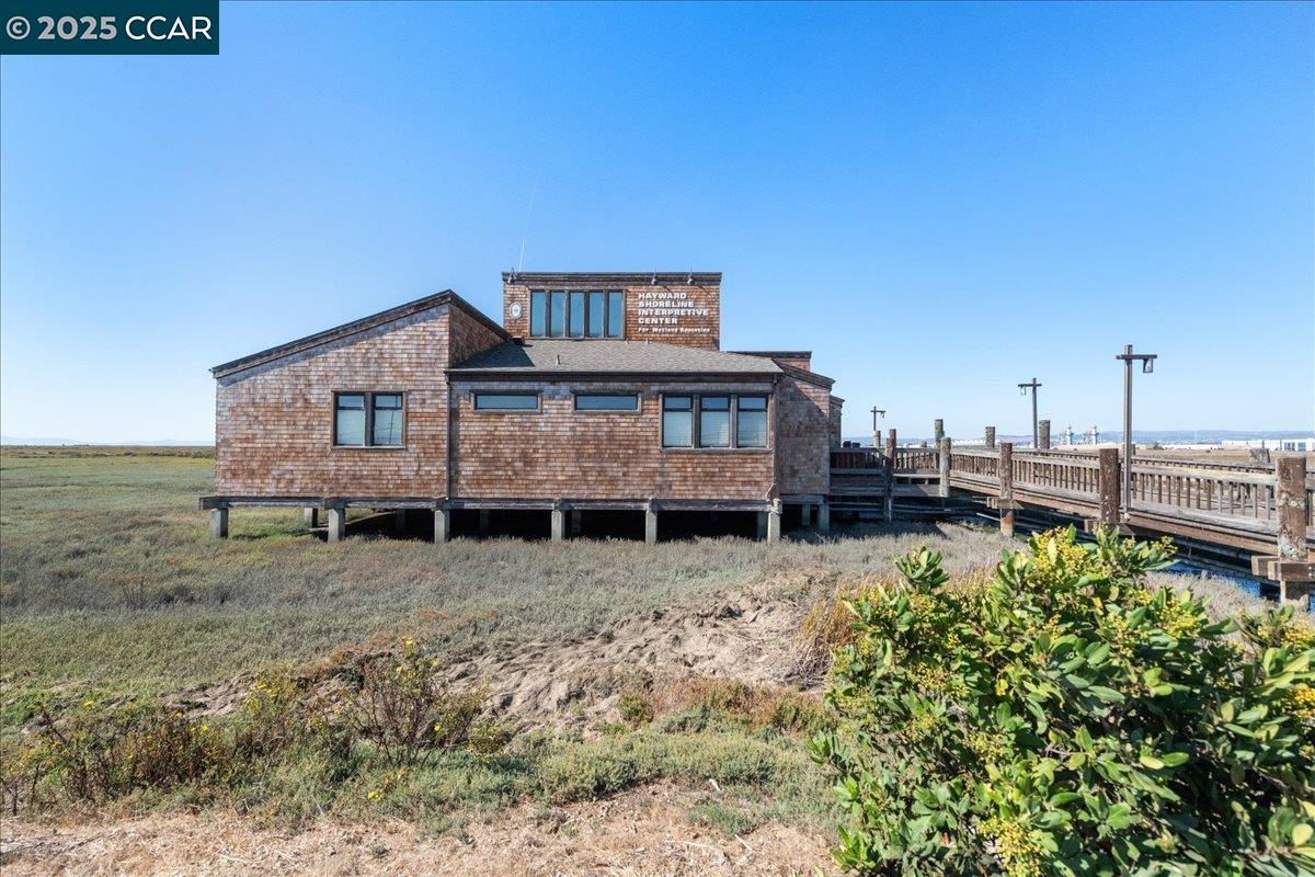 2356 Bermuda Ln