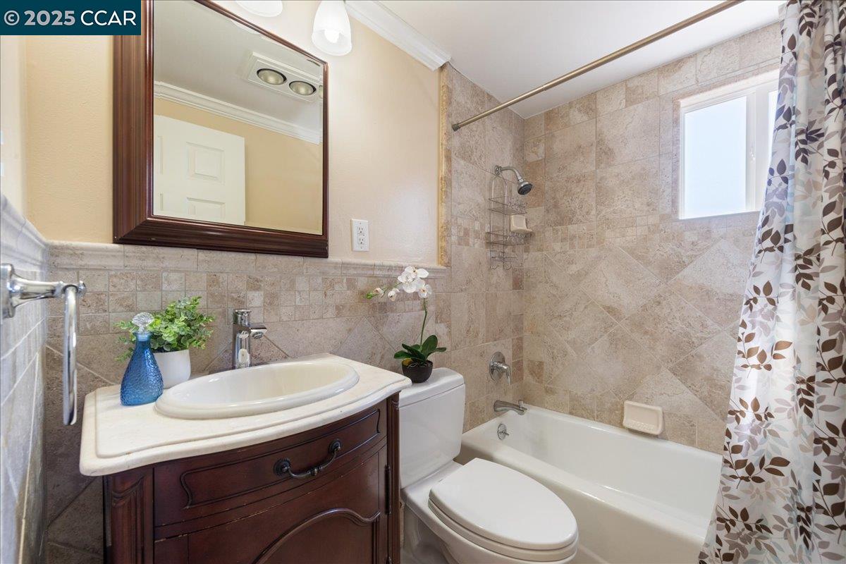2356 Bermuda Ln