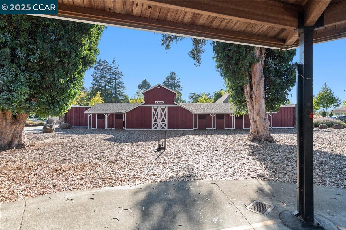 2356 Bermuda Ln