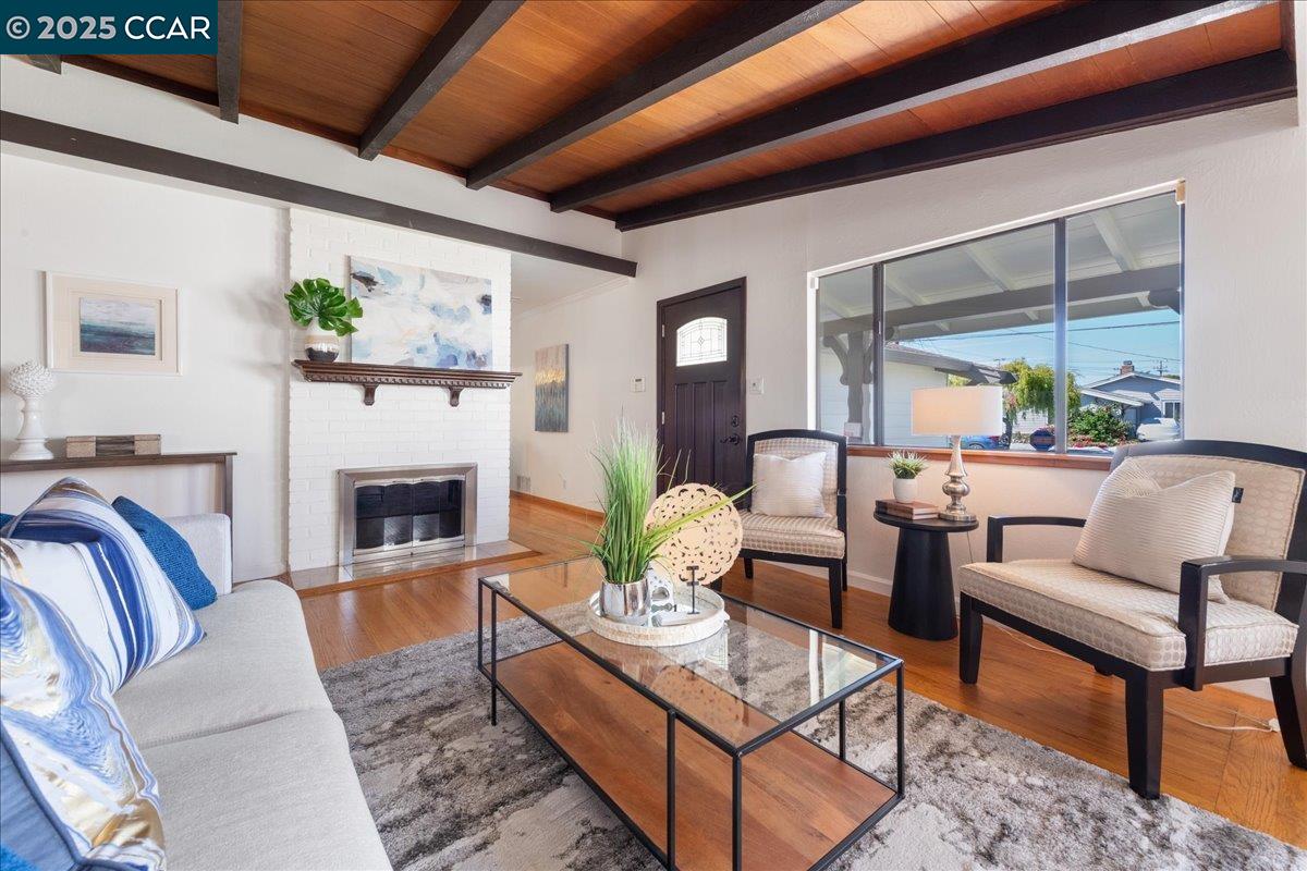 2356 Bermuda Ln