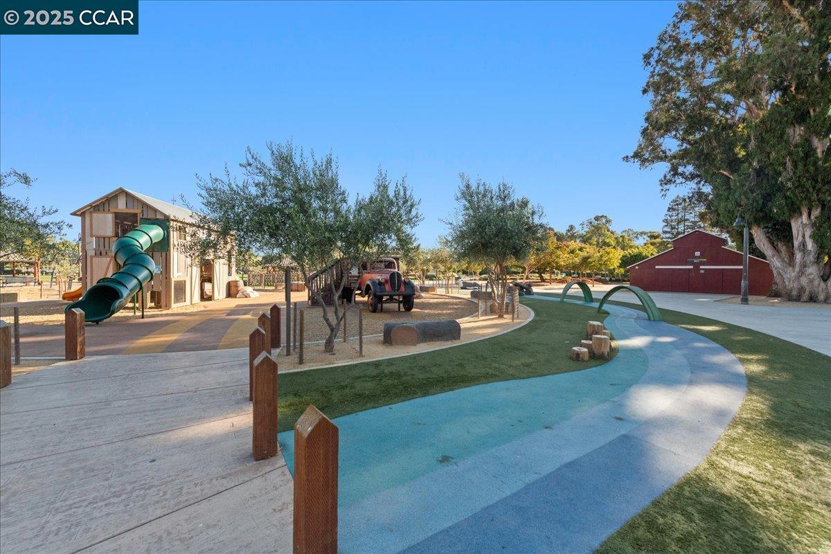 2356 Bermuda Ln