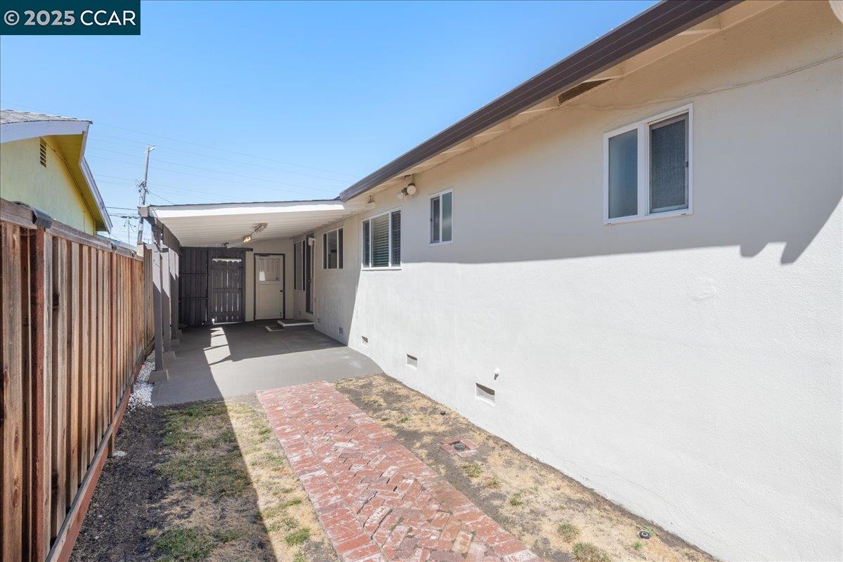 2356 Bermuda Ln