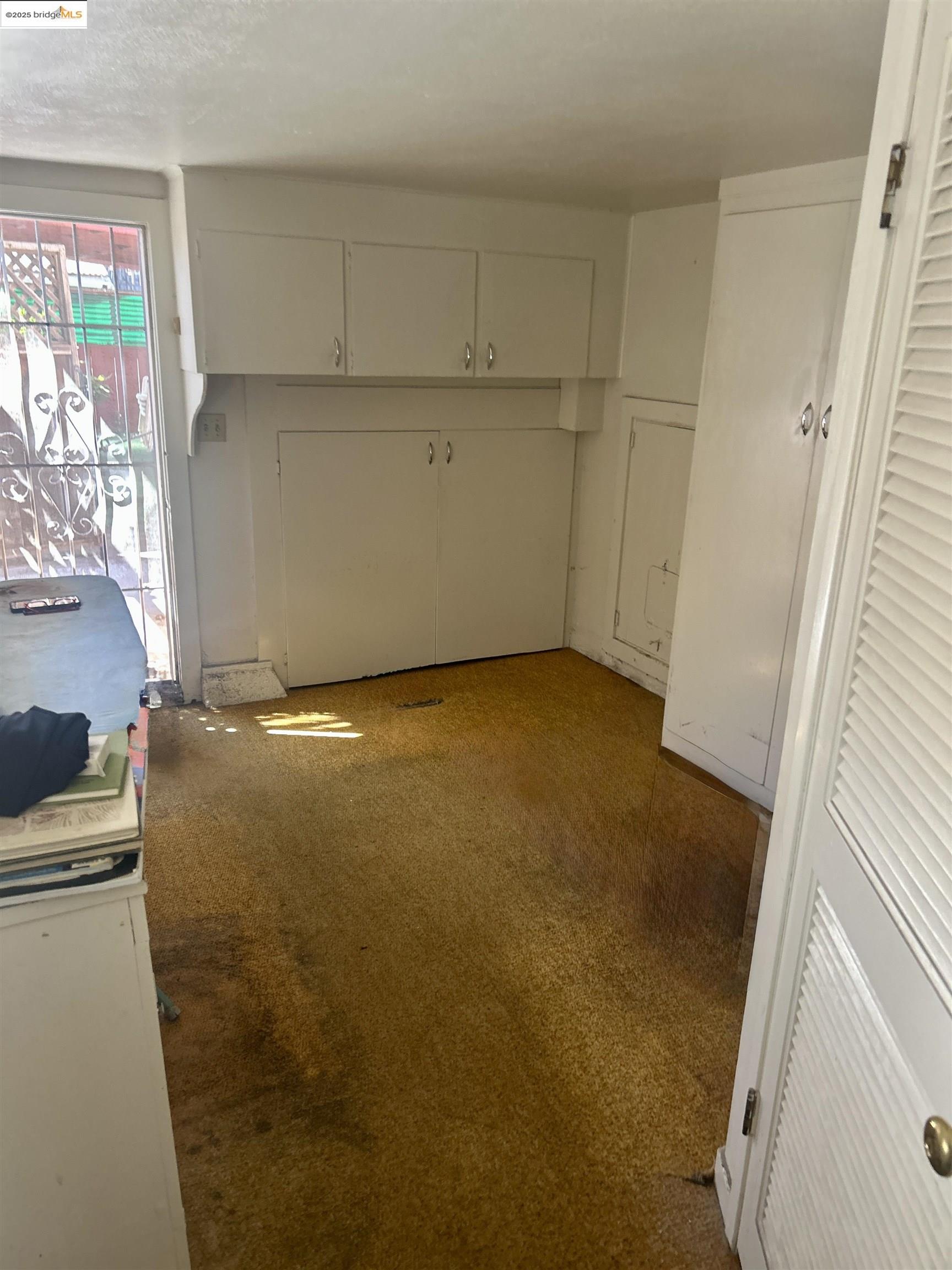 1046 Santa Fe Ave