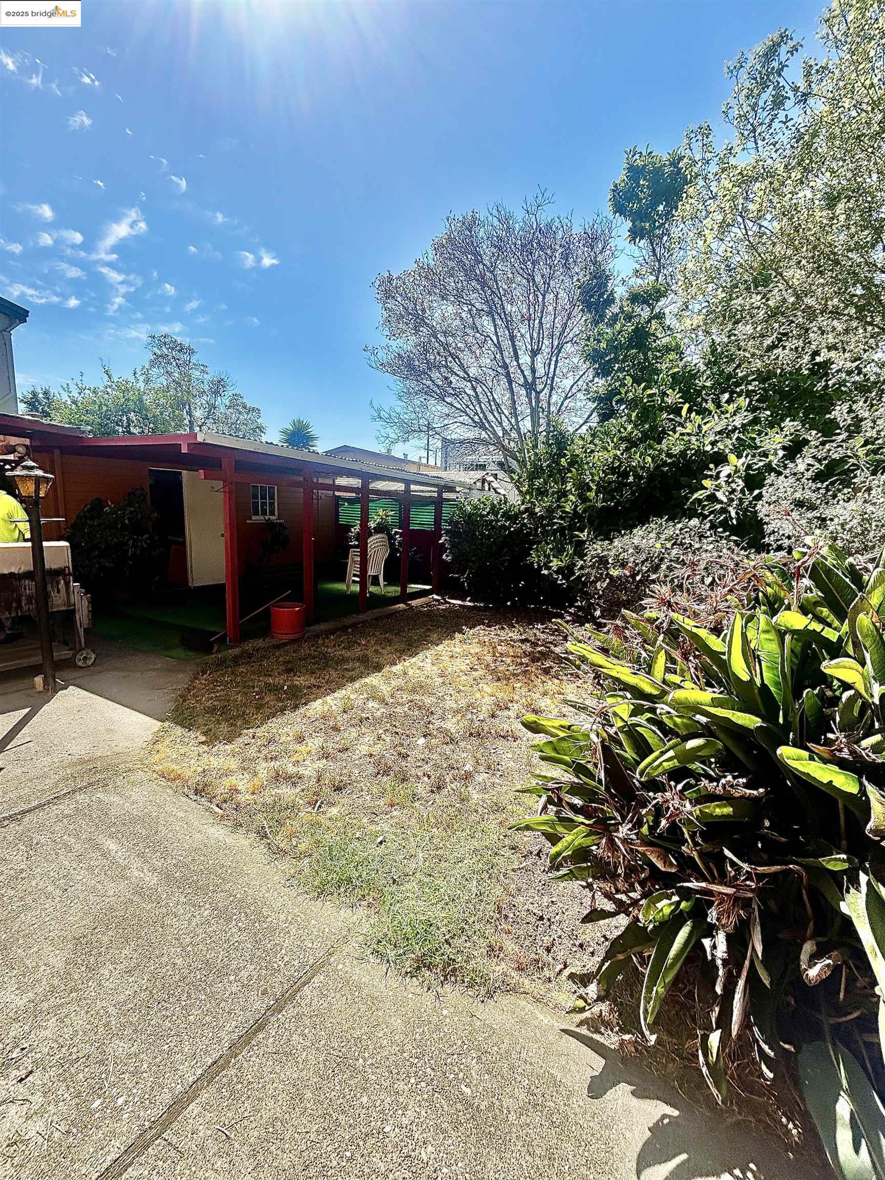 1046 Santa Fe Ave