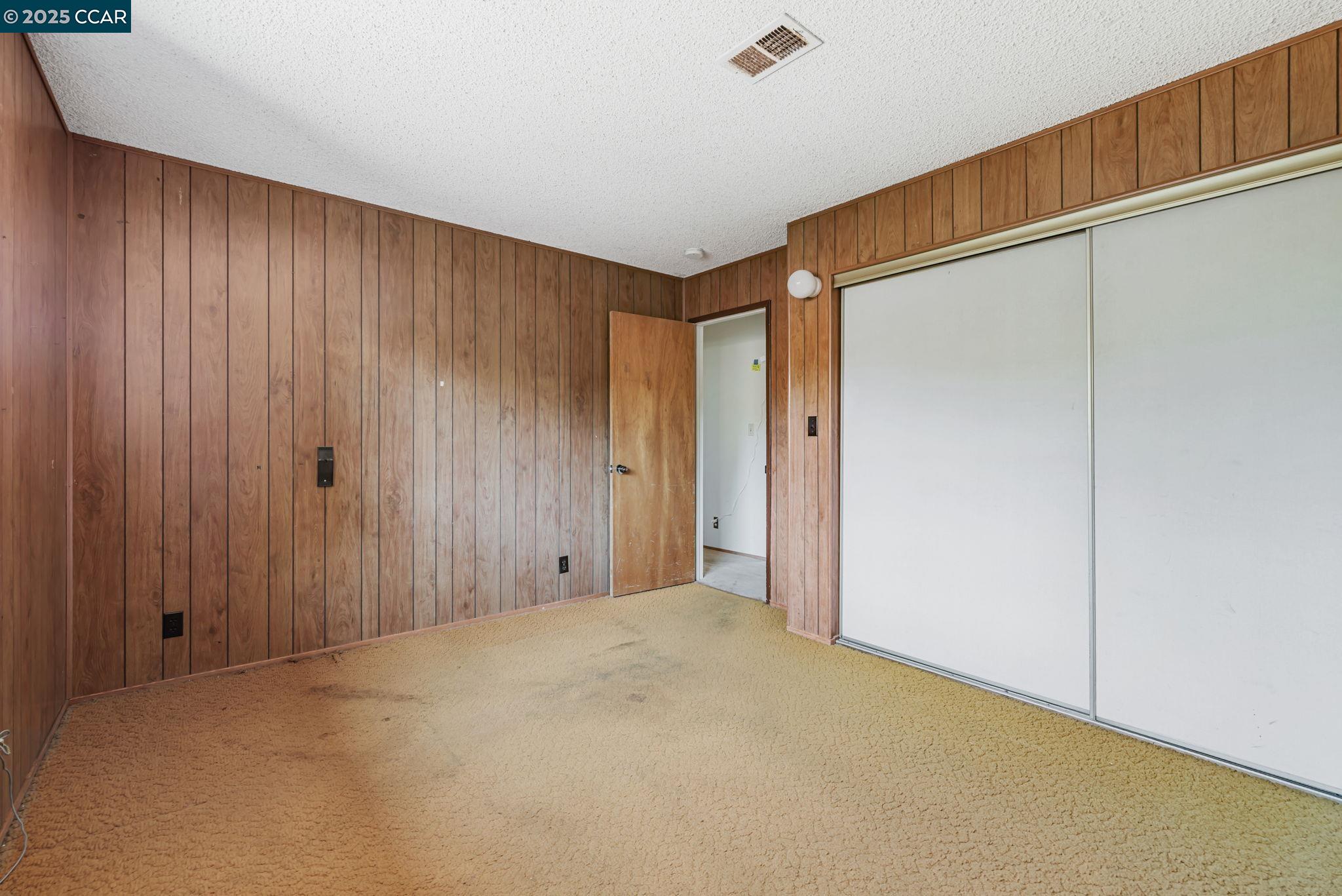 1201 Illinois Ct