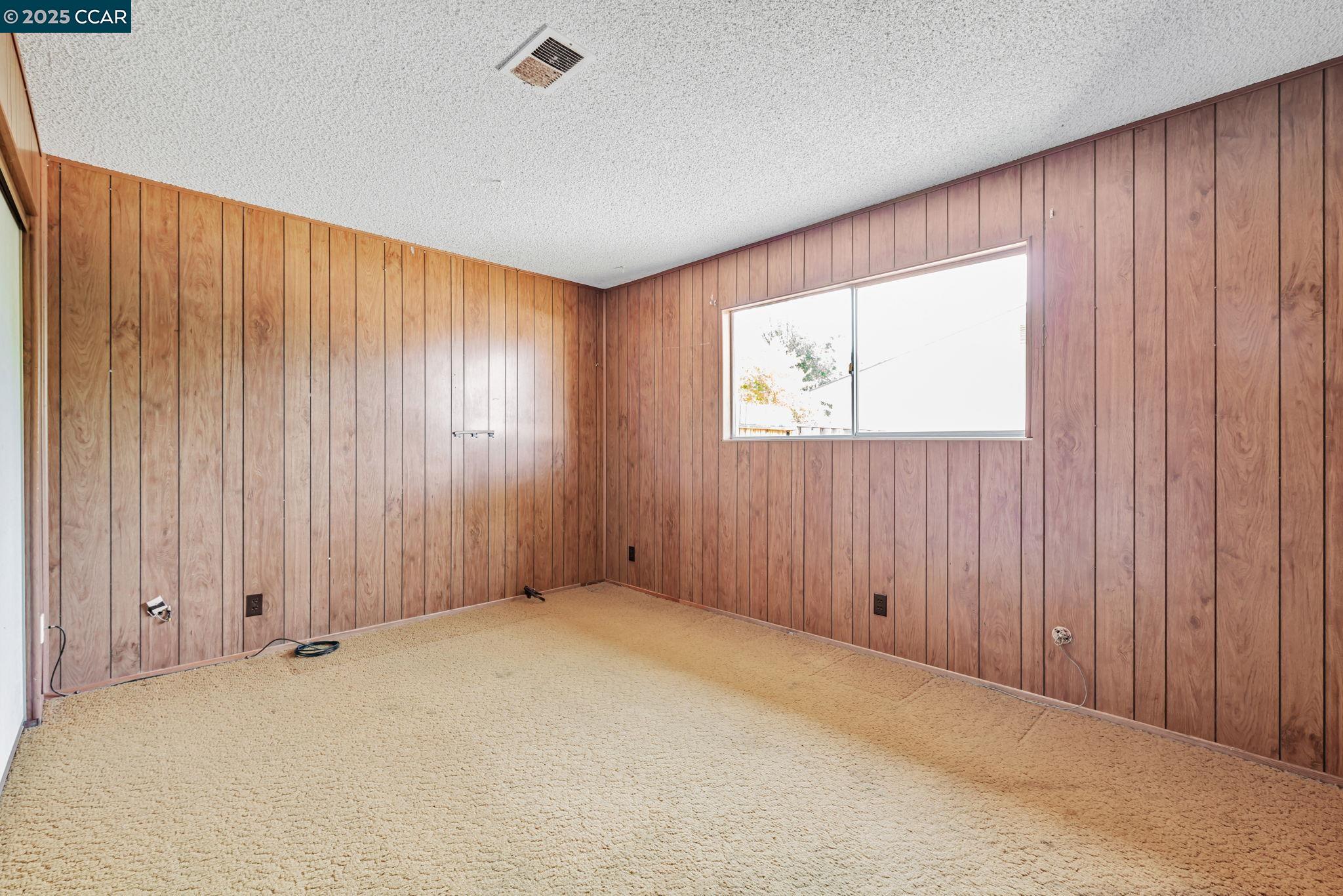 1201 Illinois Ct