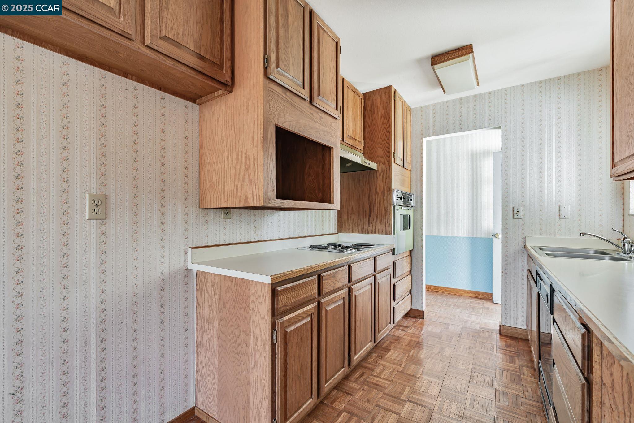 1201 Illinois Ct