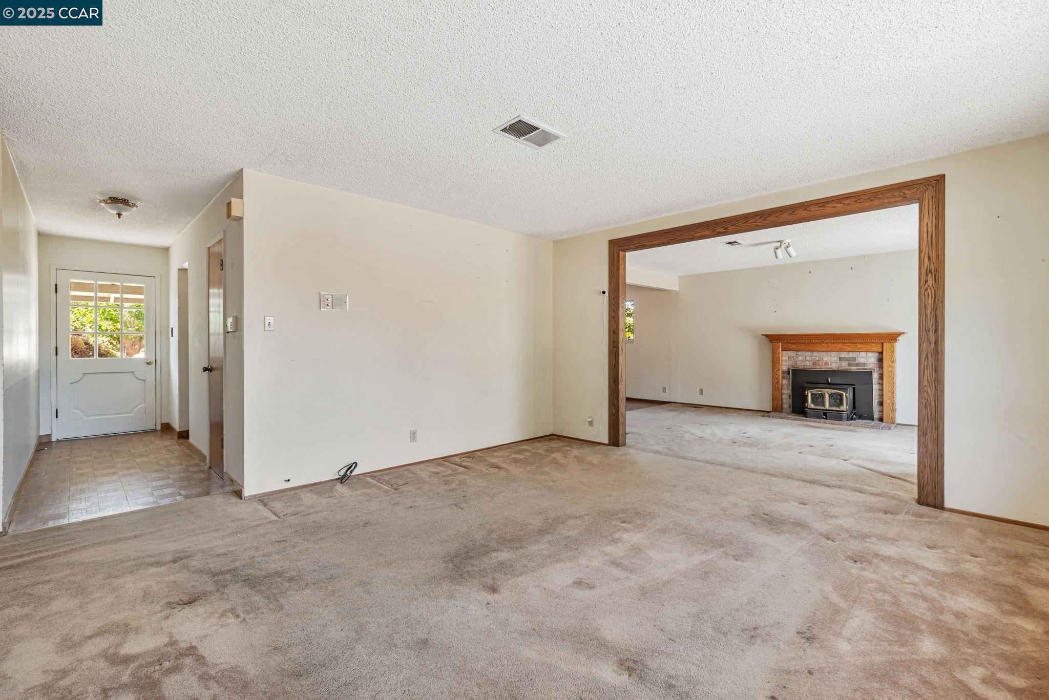 1201 Illinois Ct