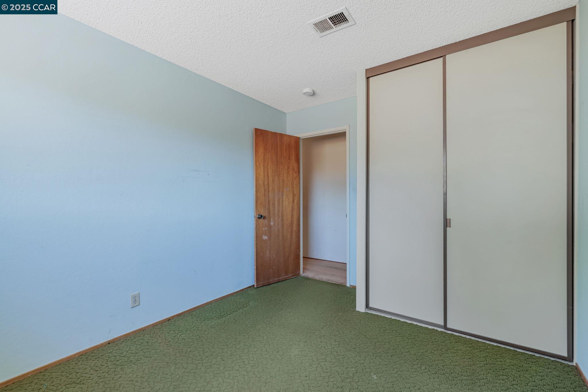 1201 Illinois Ct