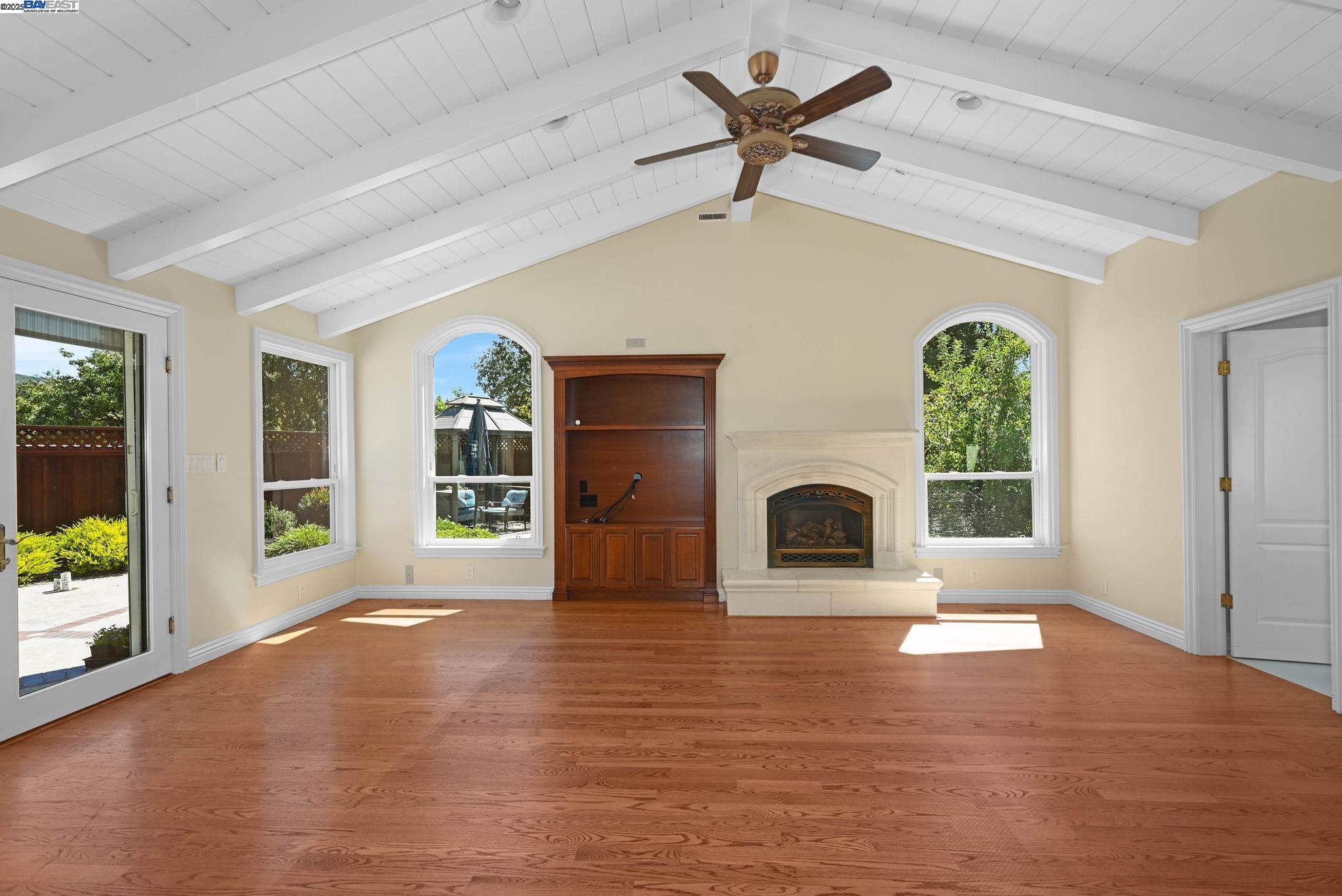 17 Dogwood Ct