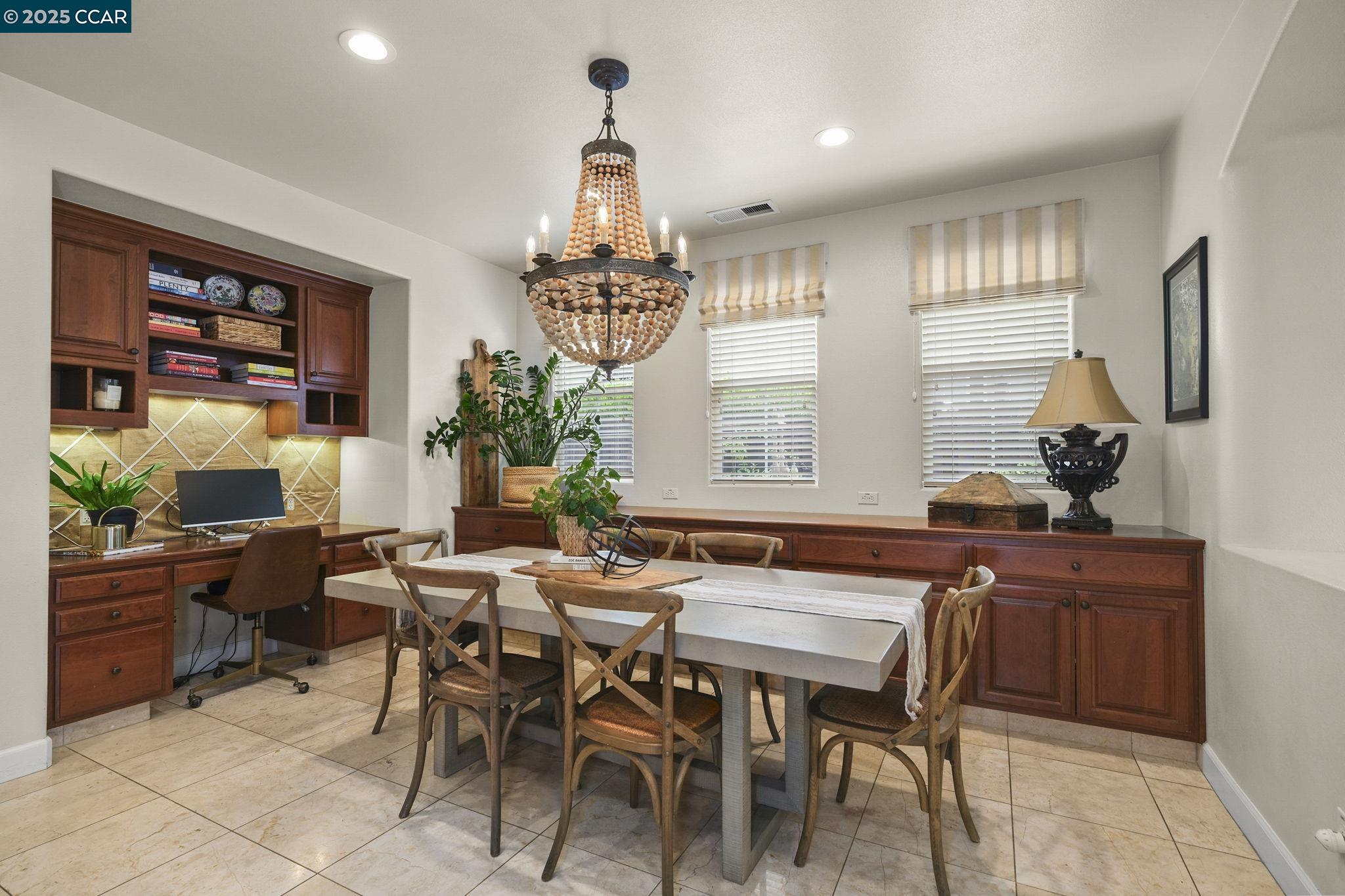 5436 Heatherland Dr