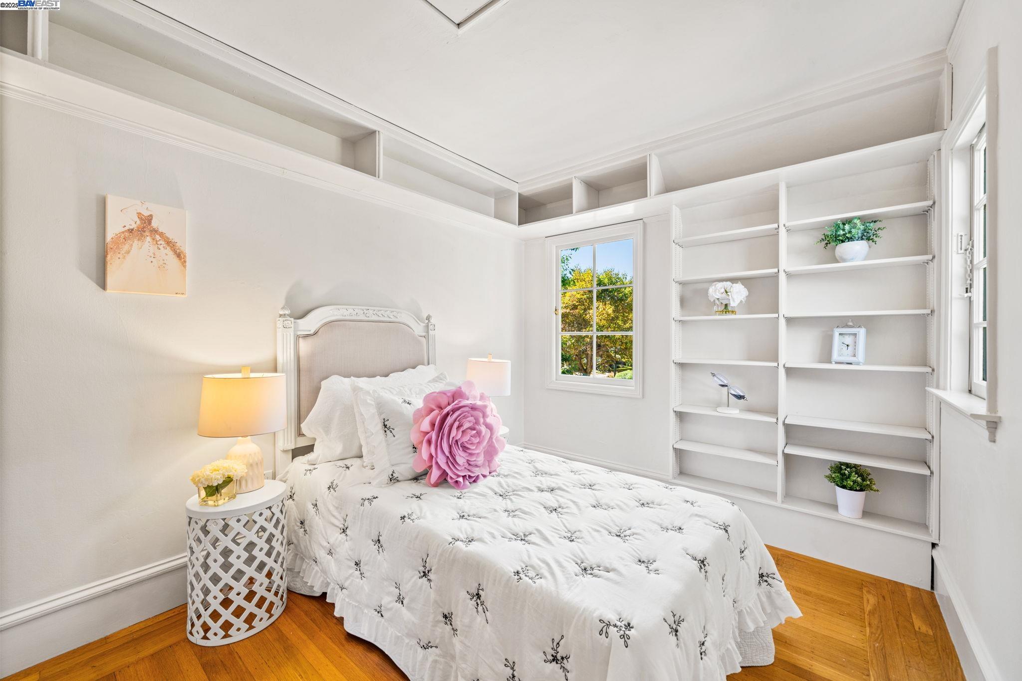 1462 Trestle Glen Rd