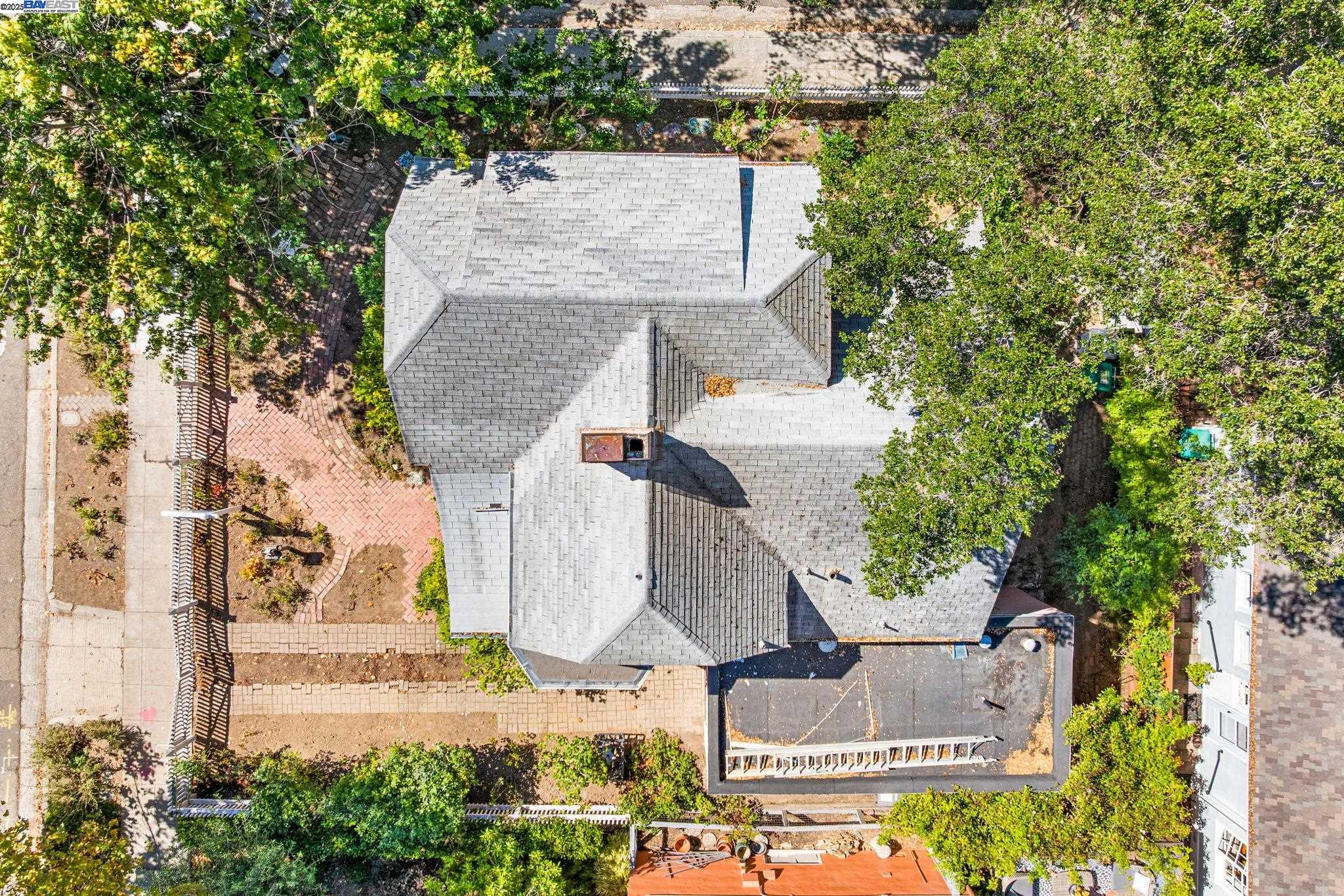 1462 Trestle Glen Rd