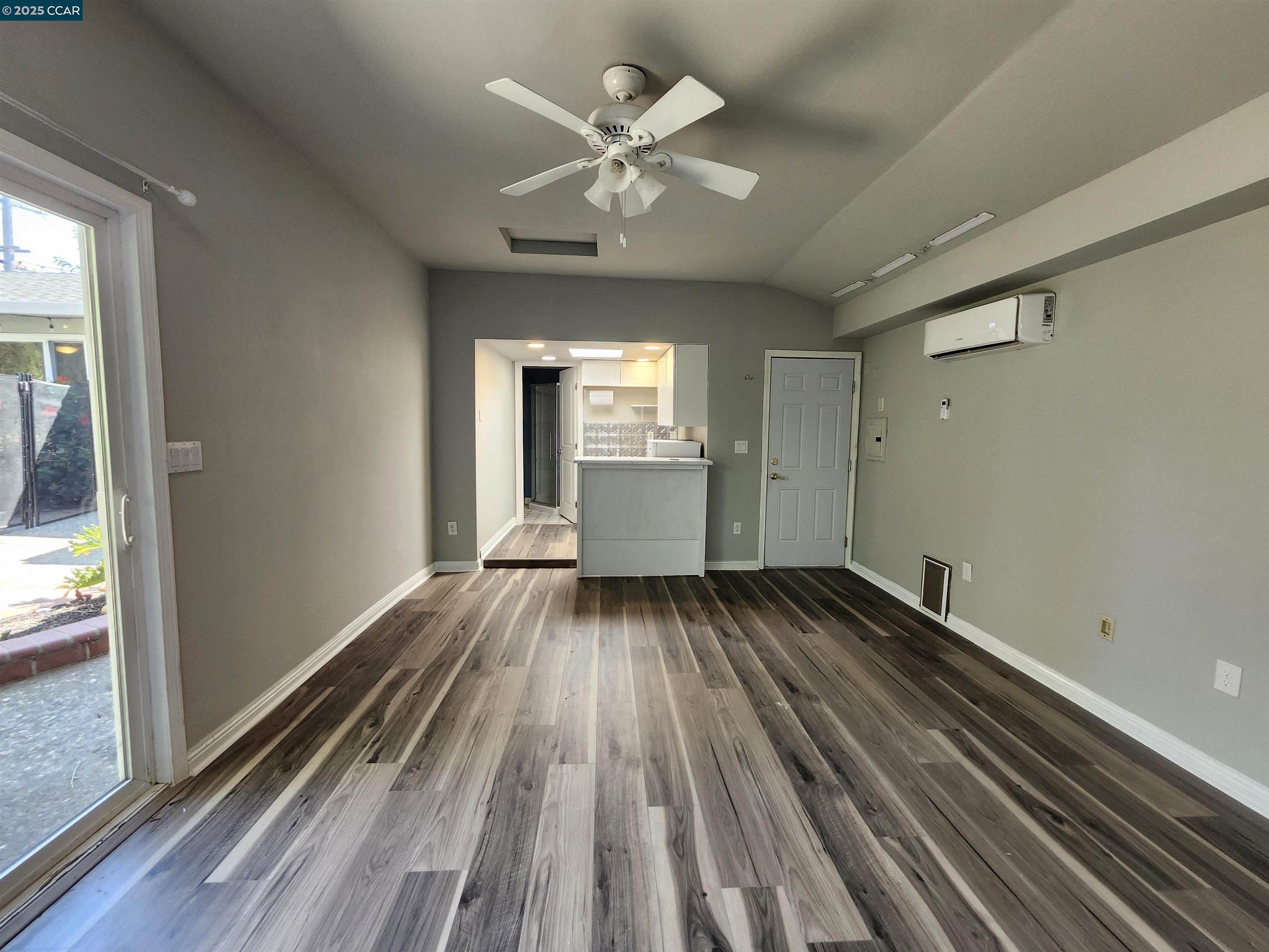 3479 Rose Ct