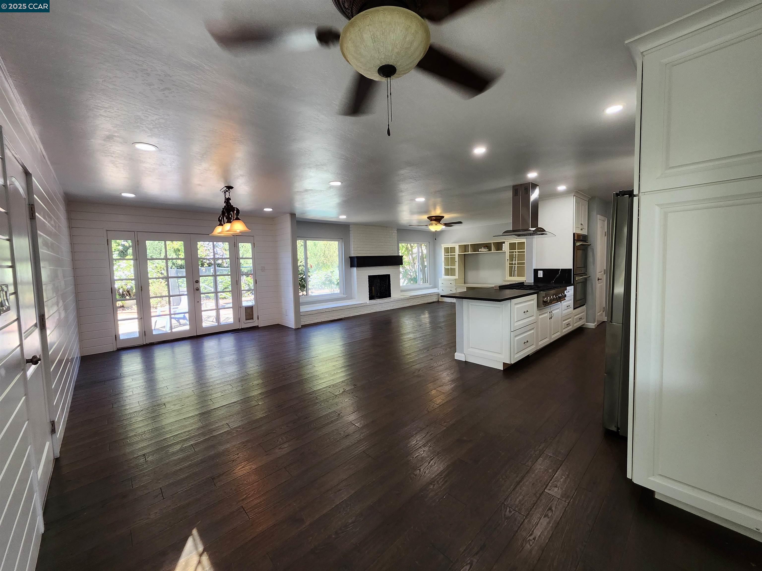 3479 Rose Ct
