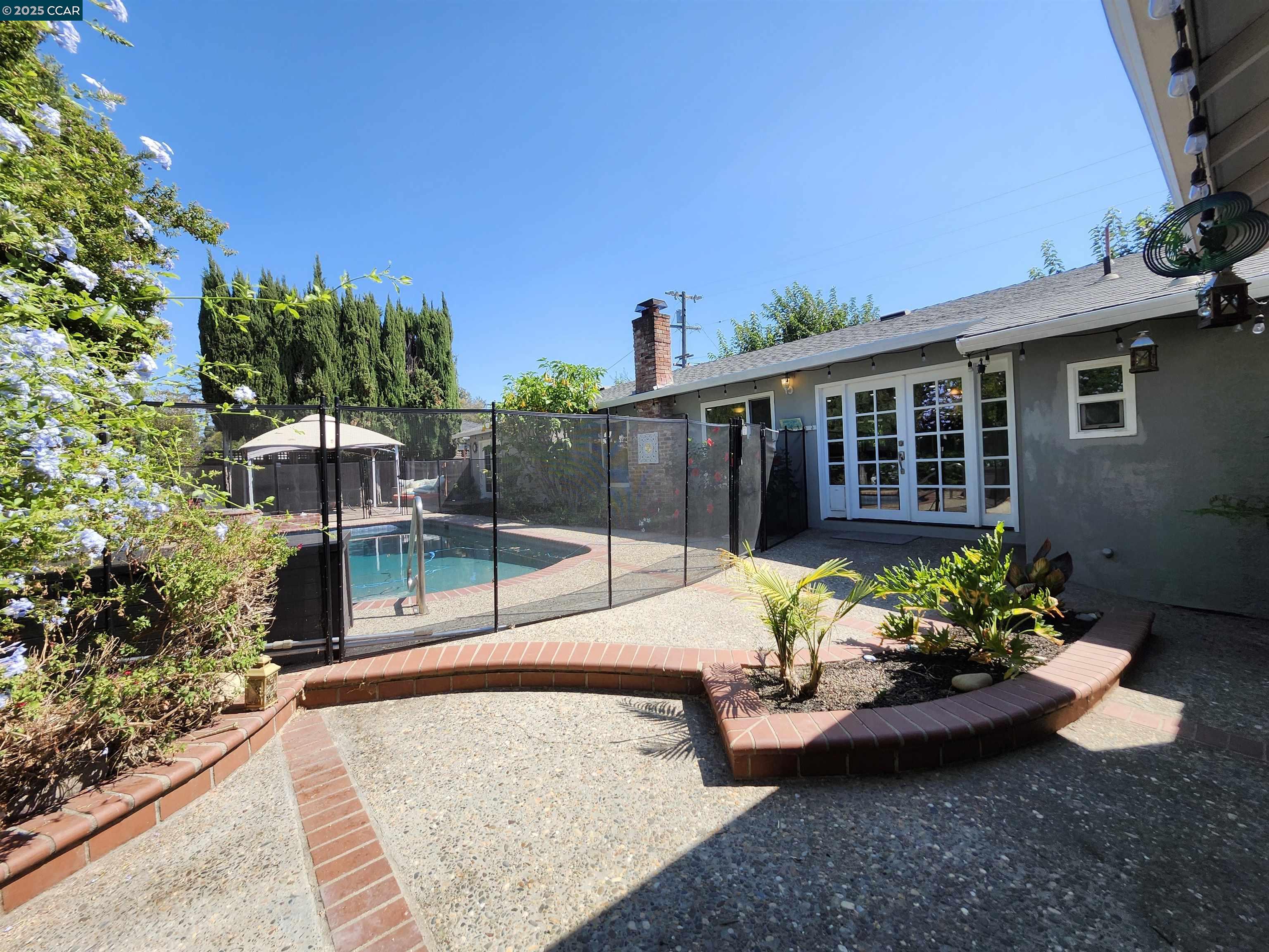 3479 Rose Ct