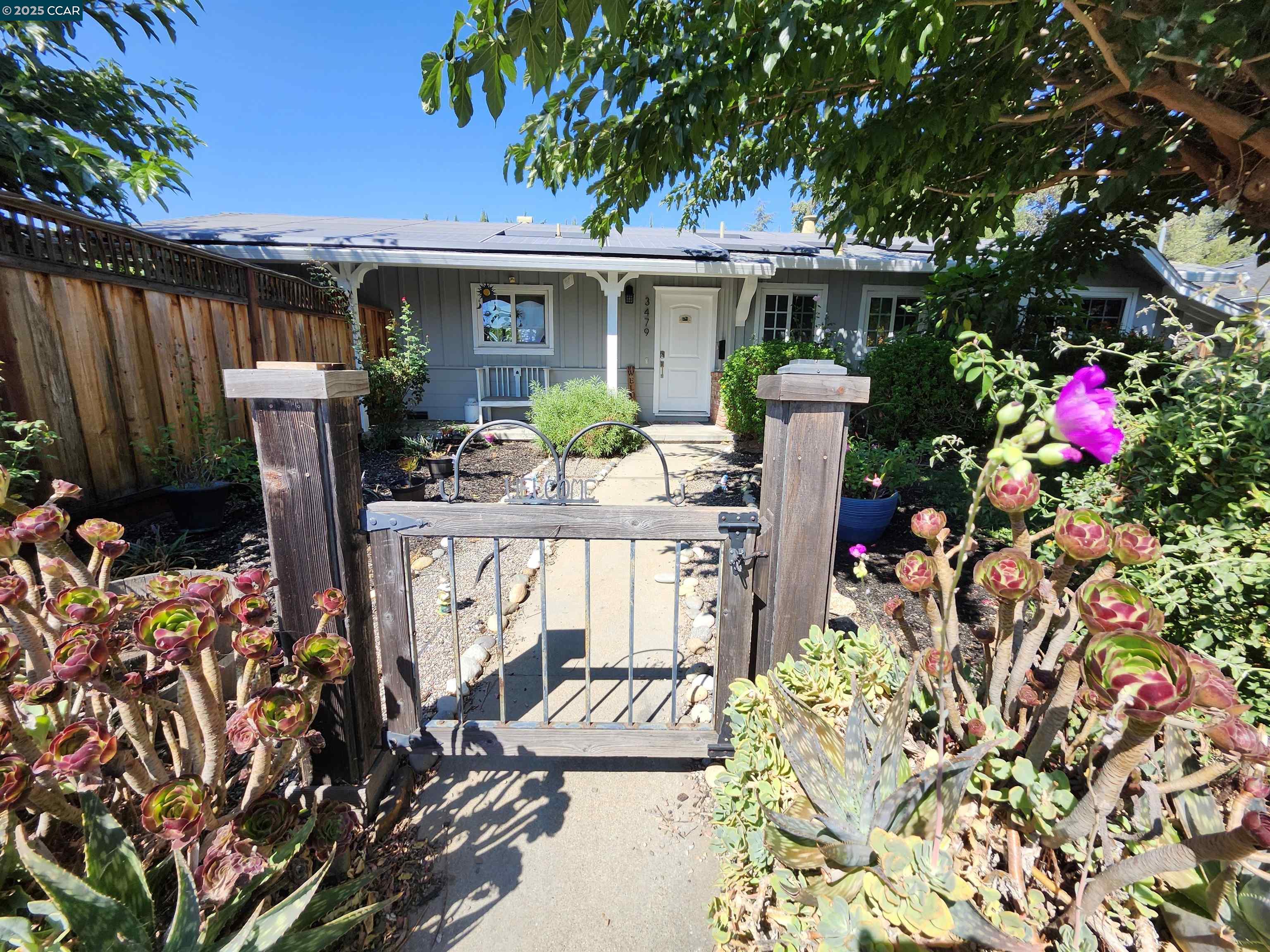 3479 Rose Ct