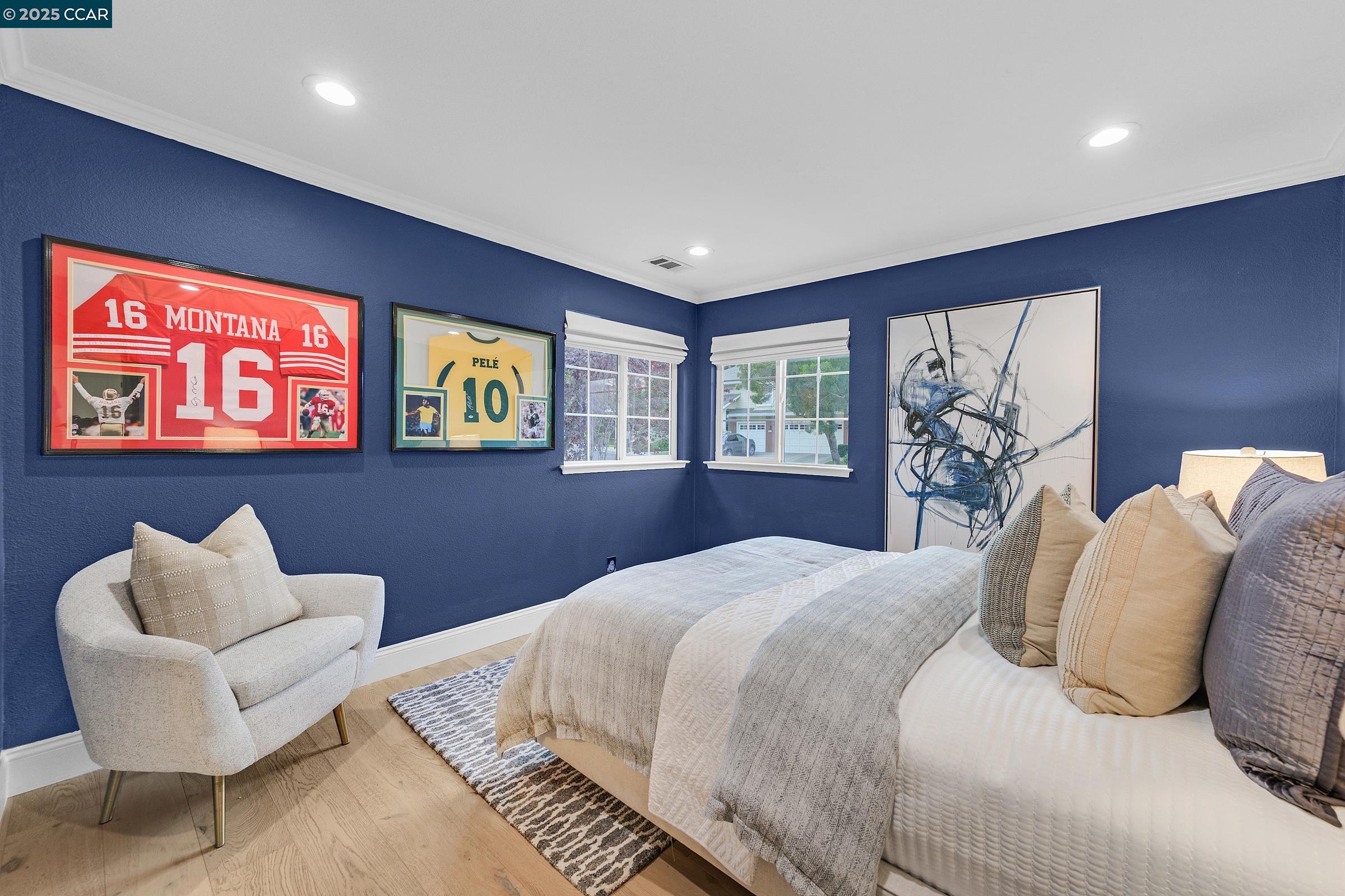 102 Leafield Rd