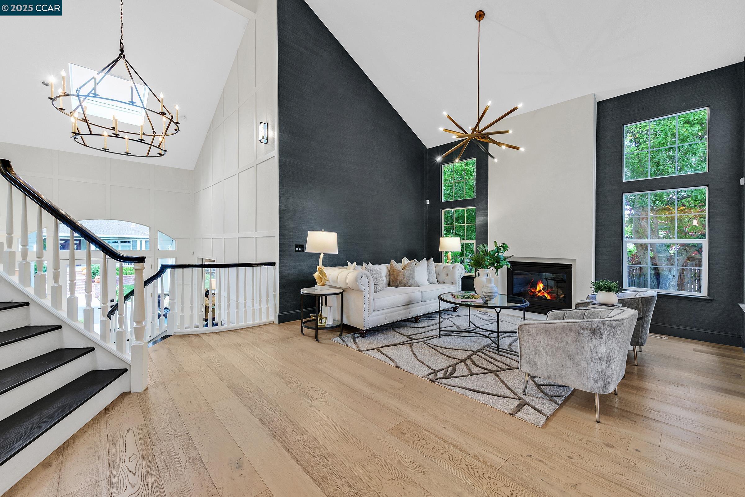 102 Leafield Rd