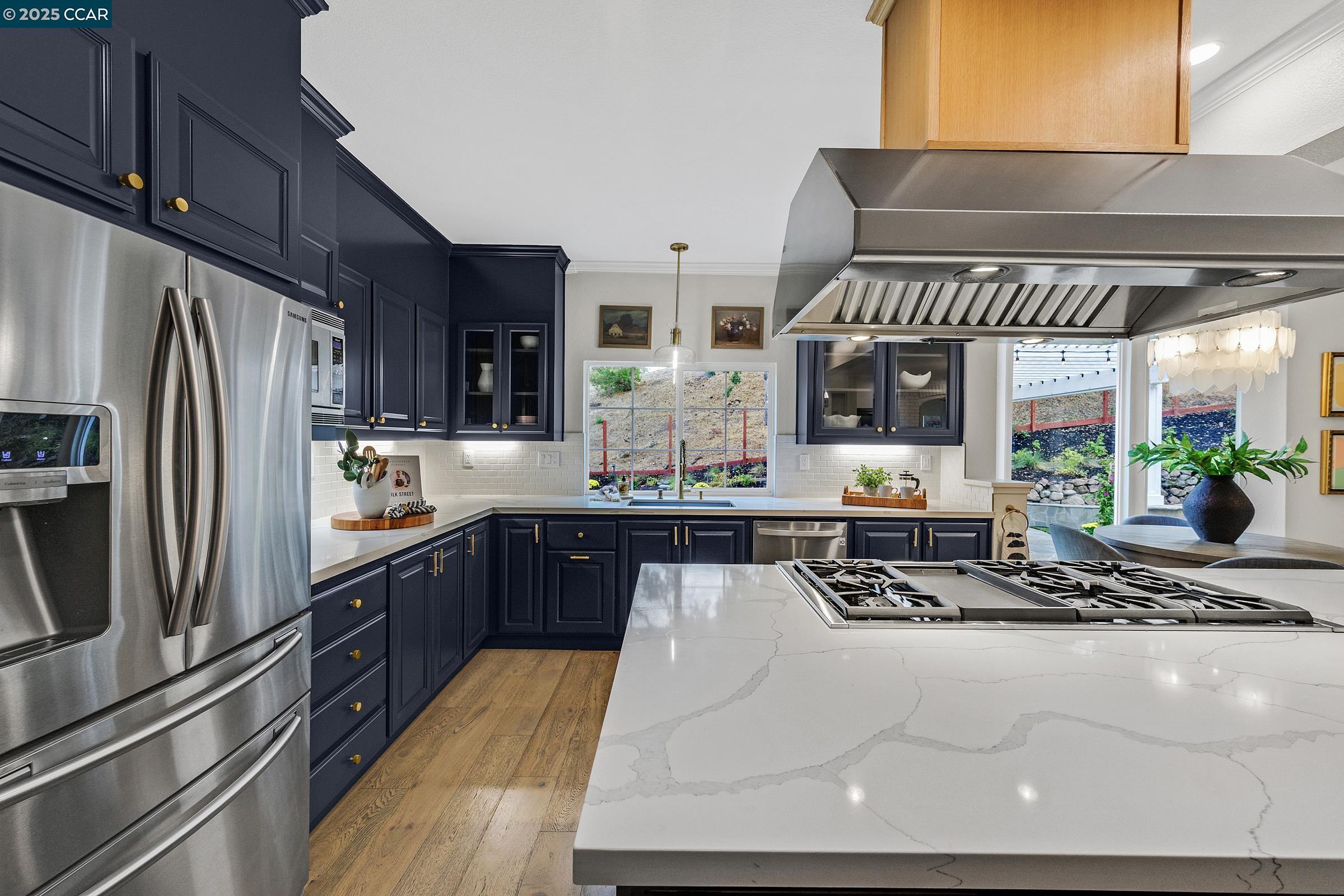 102 Leafield Rd