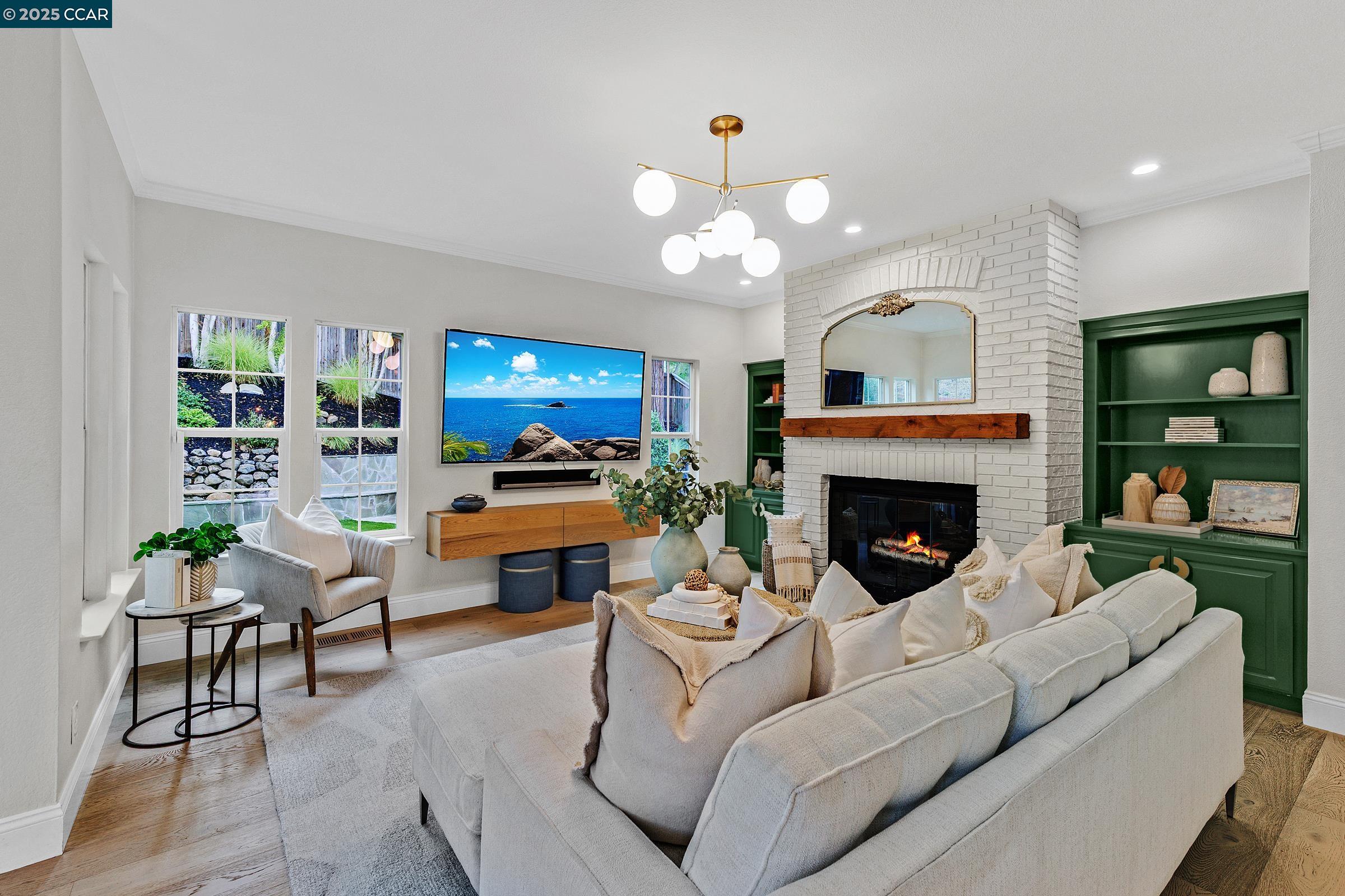 102 Leafield Rd