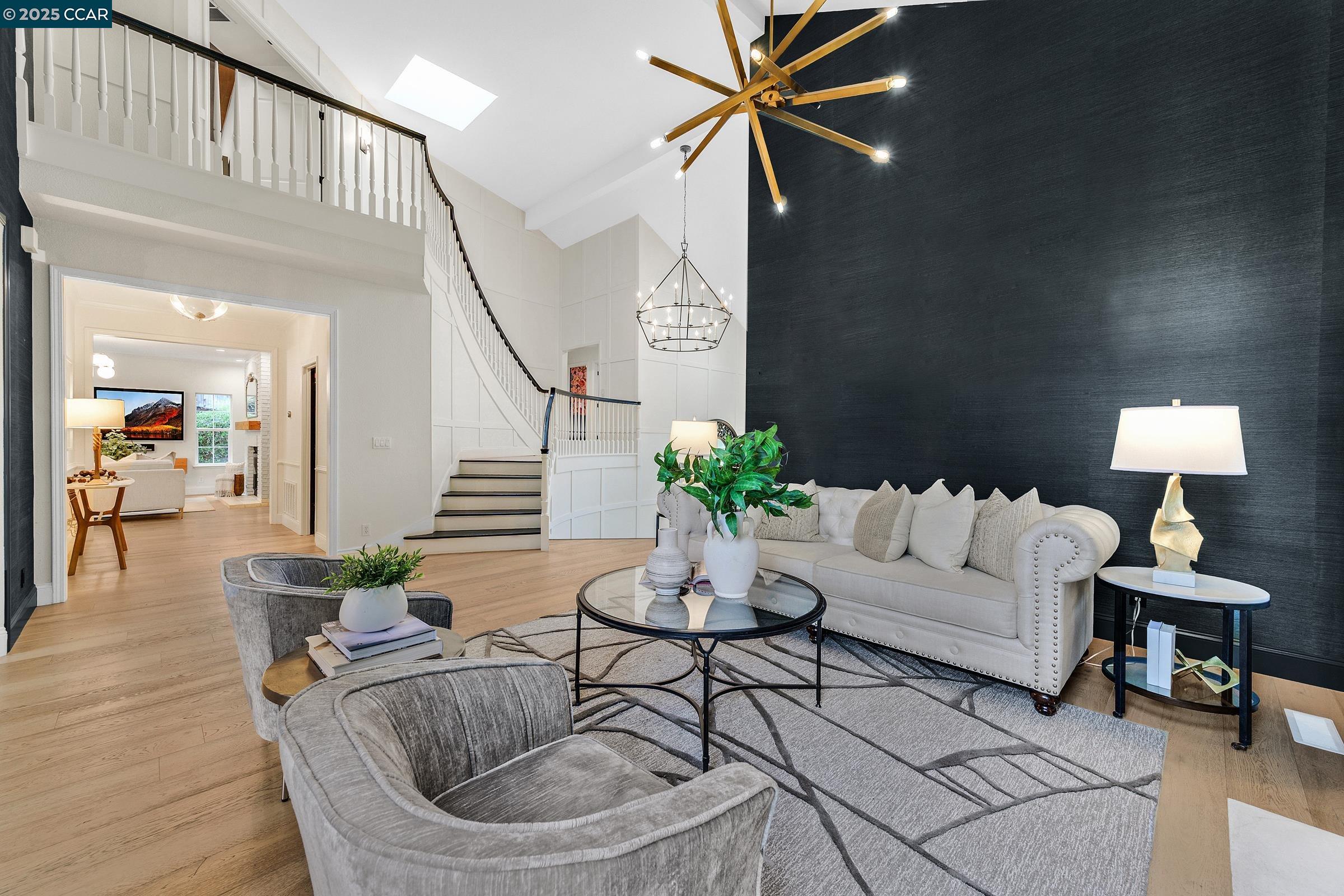 102 Leafield Rd