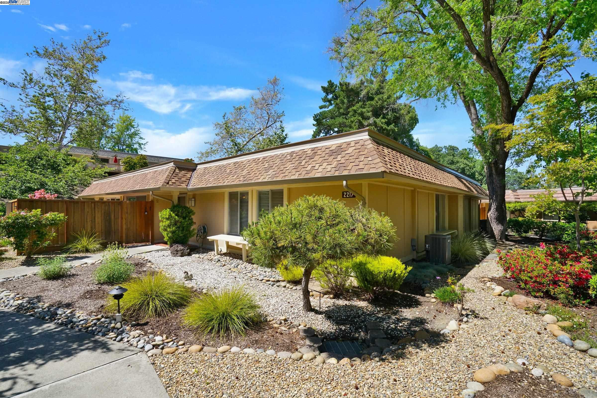 2217 Ptarmigan Dr # 2