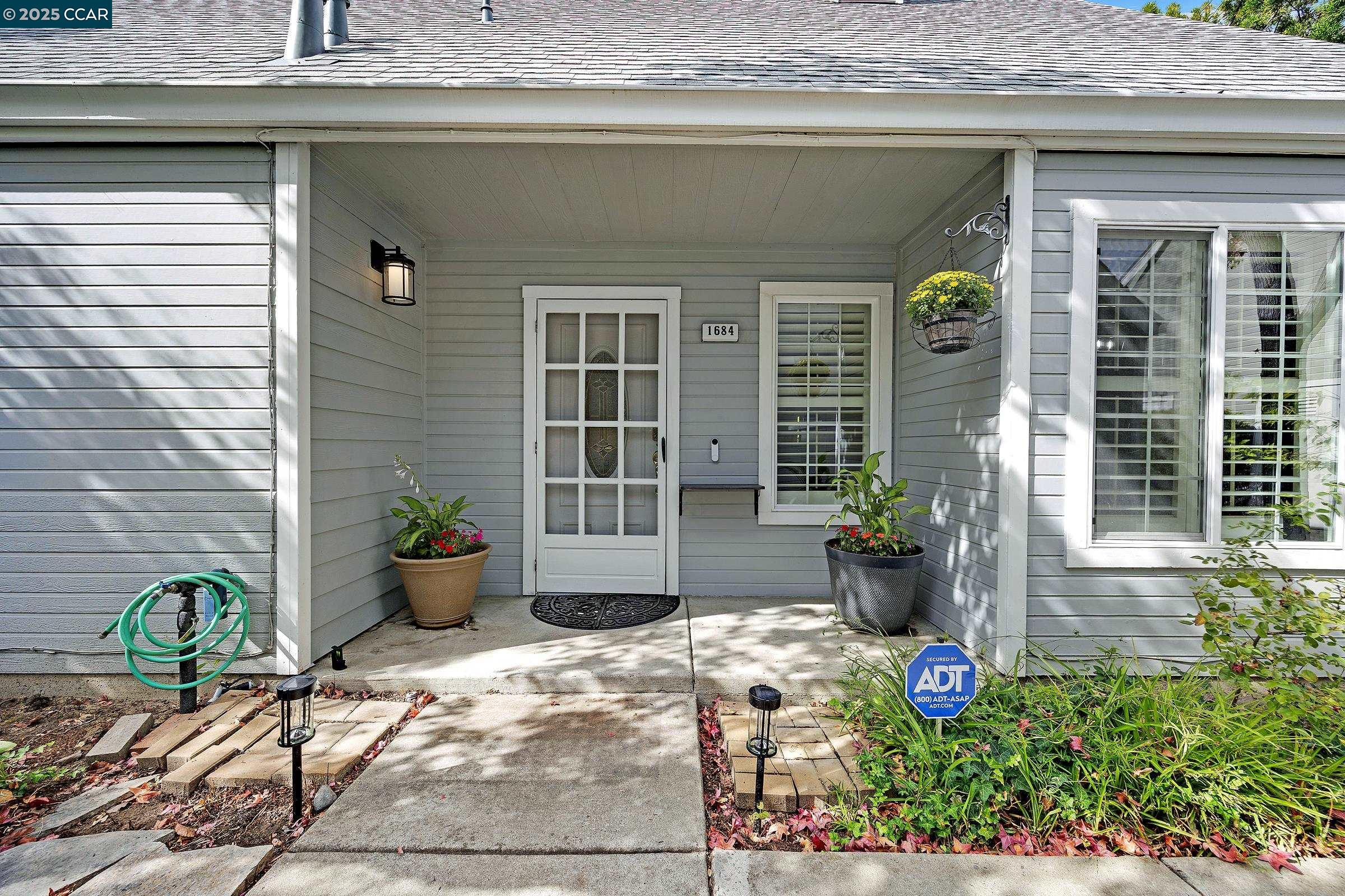 1684 Somerset Pl