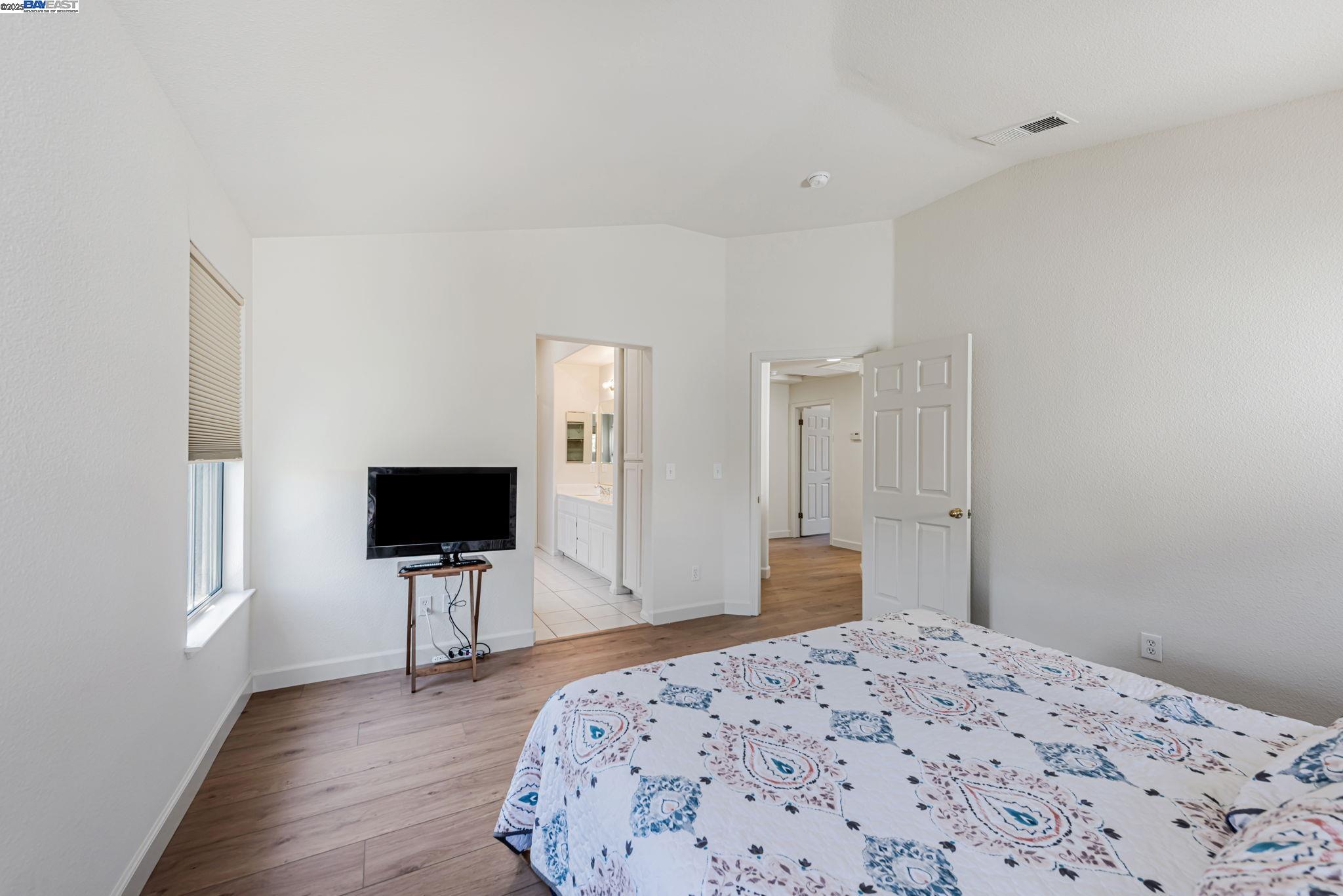 215 Marquis Ter