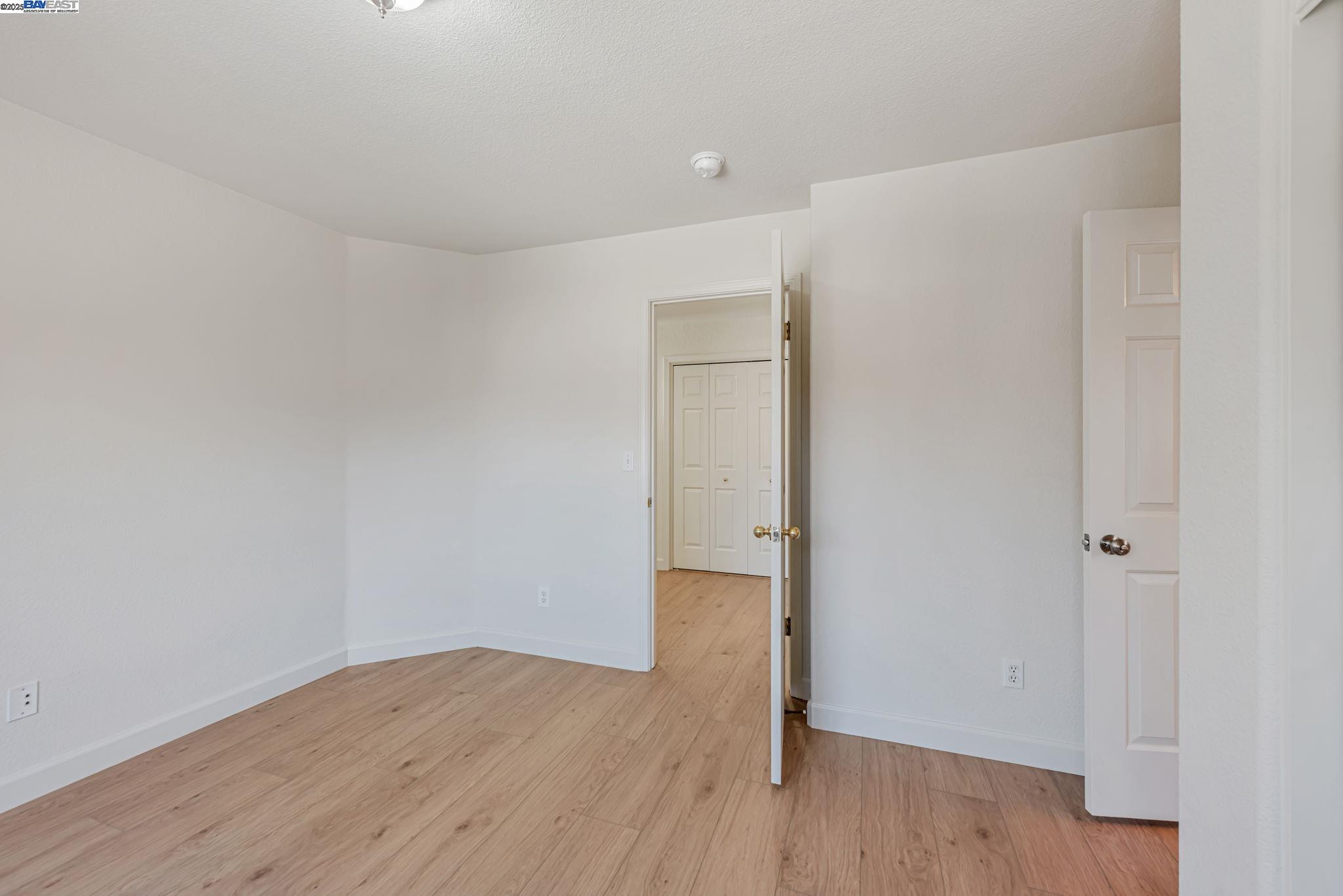 215 Marquis Ter