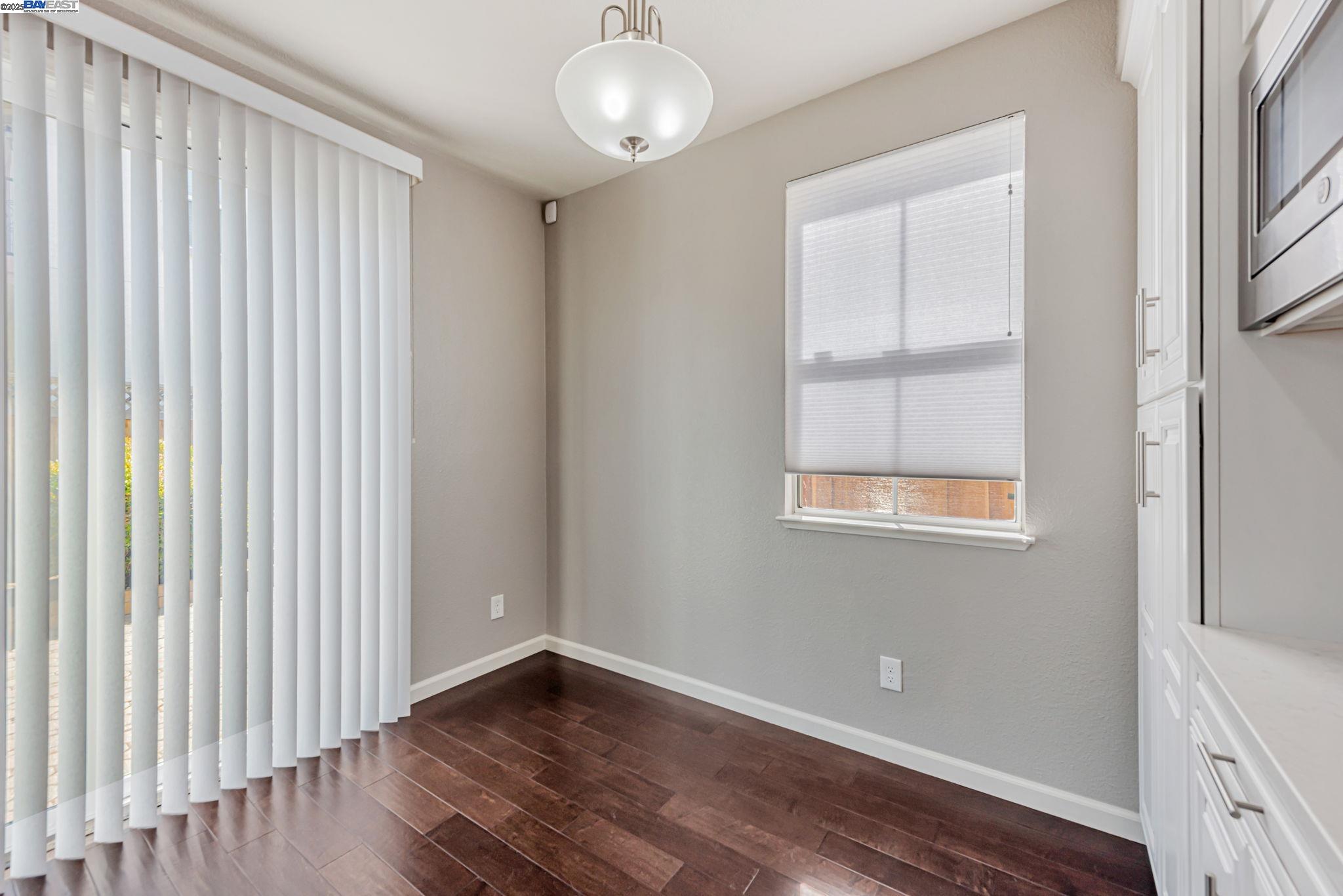 215 Marquis Ter