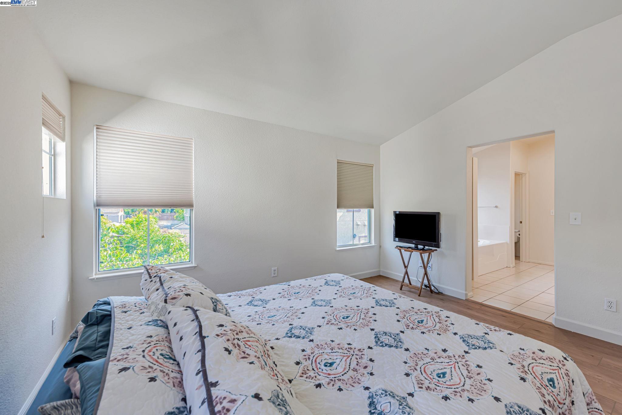 215 Marquis Ter