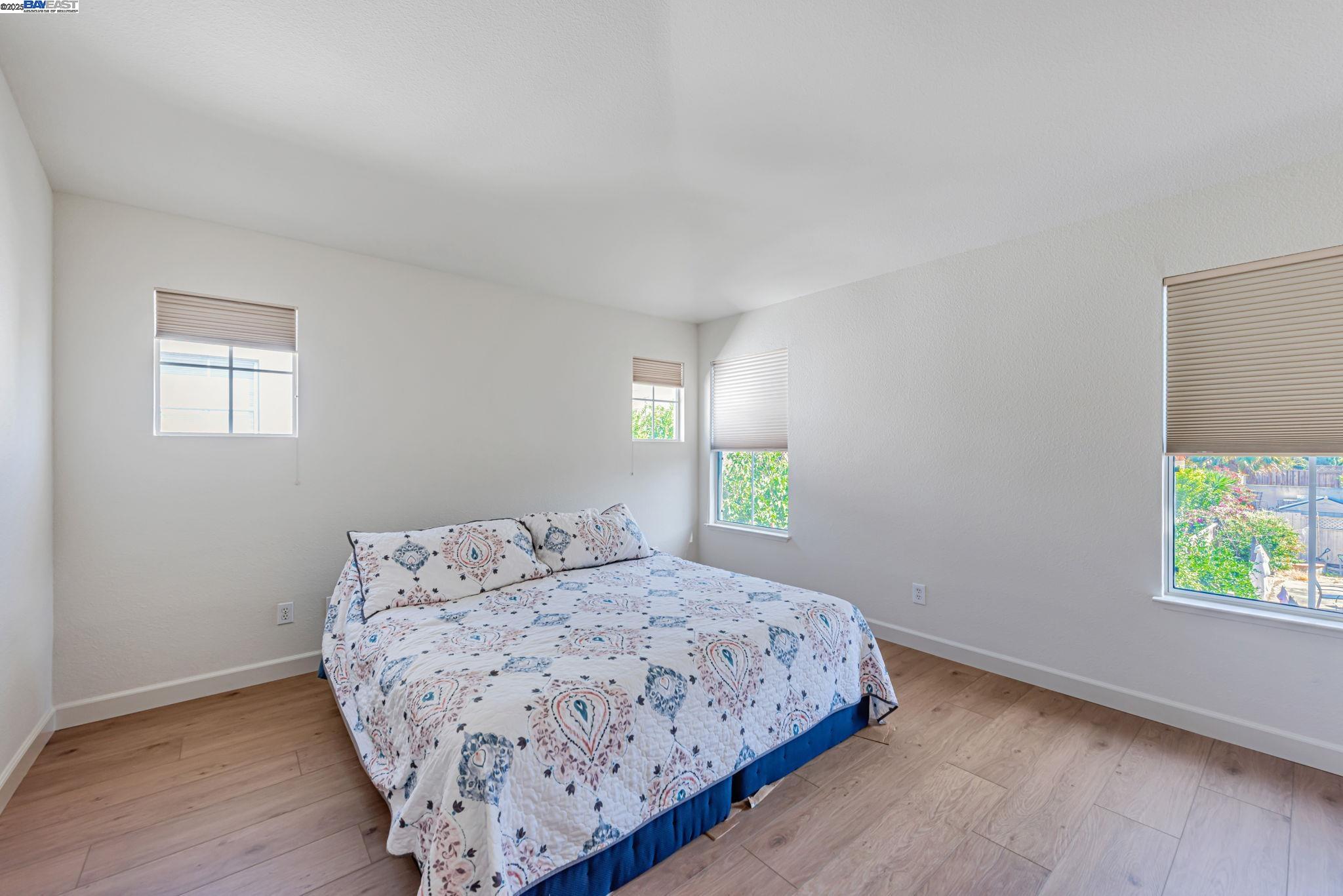 215 Marquis Ter