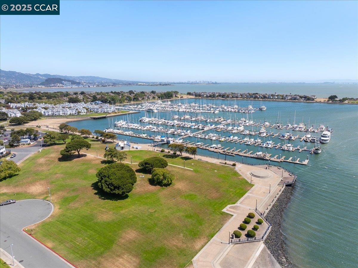 609 Commodore Dr, Richmond