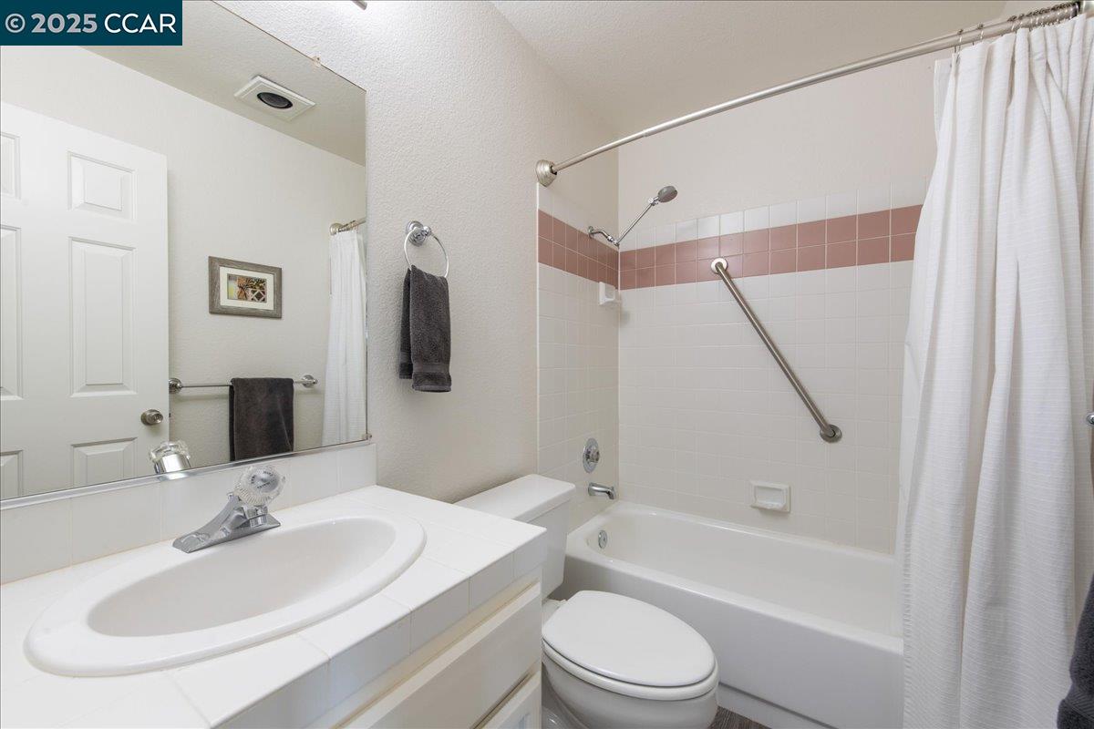 609 Commodore Dr, Richmond