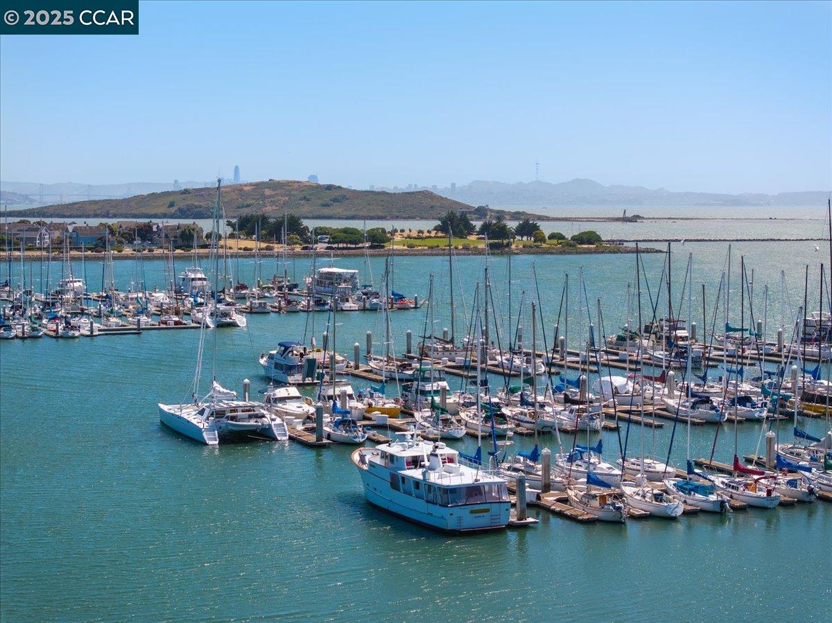 609 Commodore Dr, Richmond