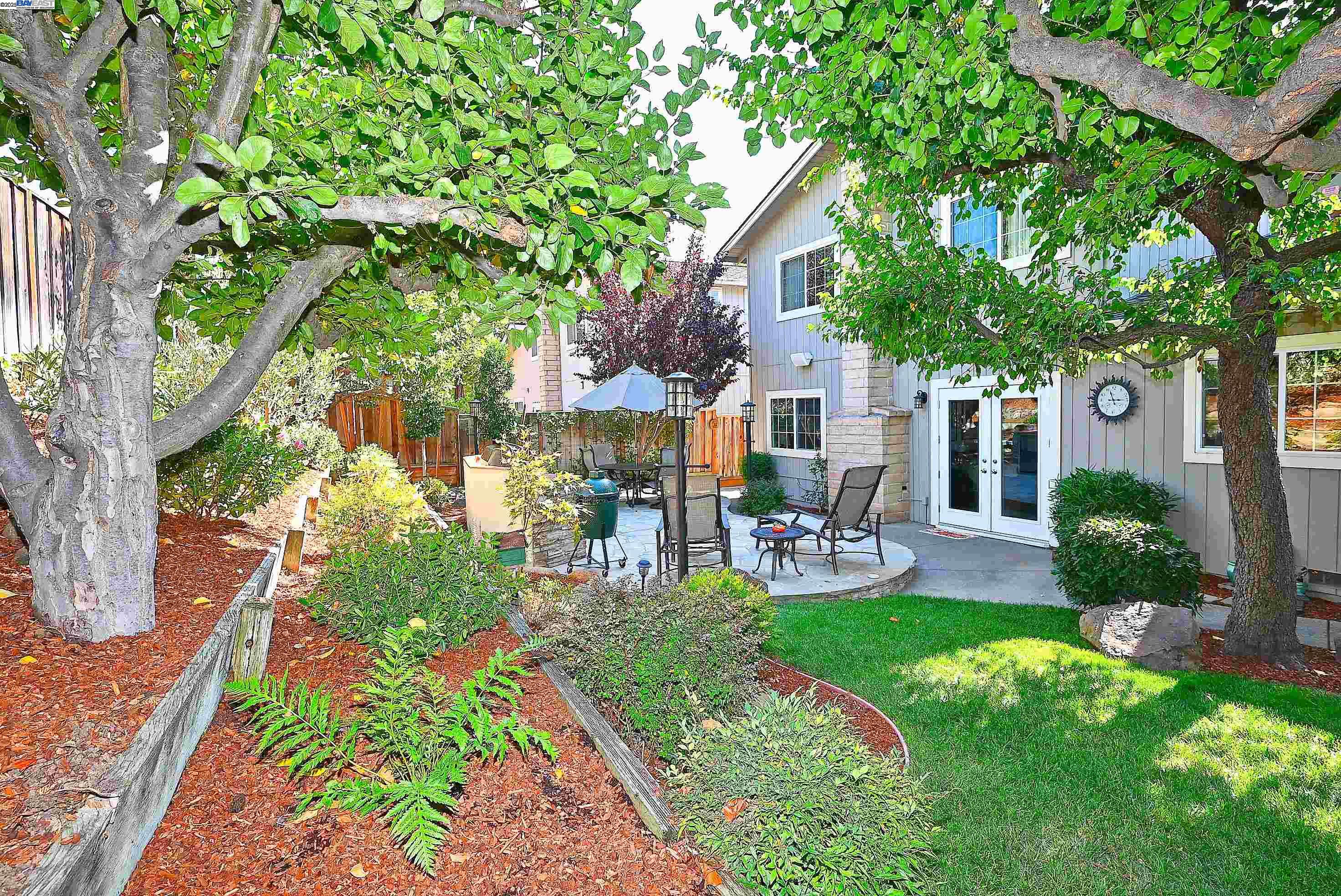 7653 Turquoise St