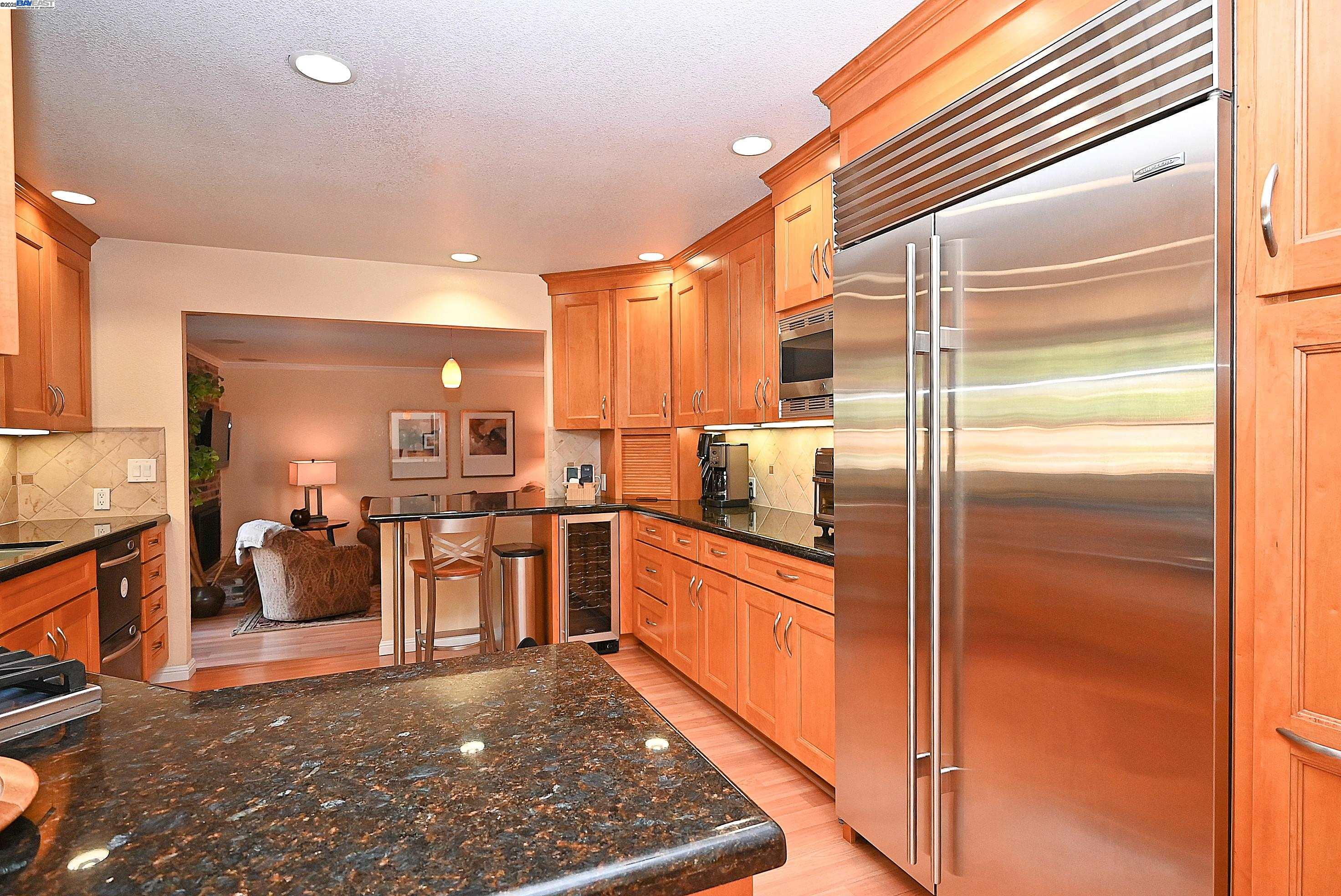 7653 Turquoise St